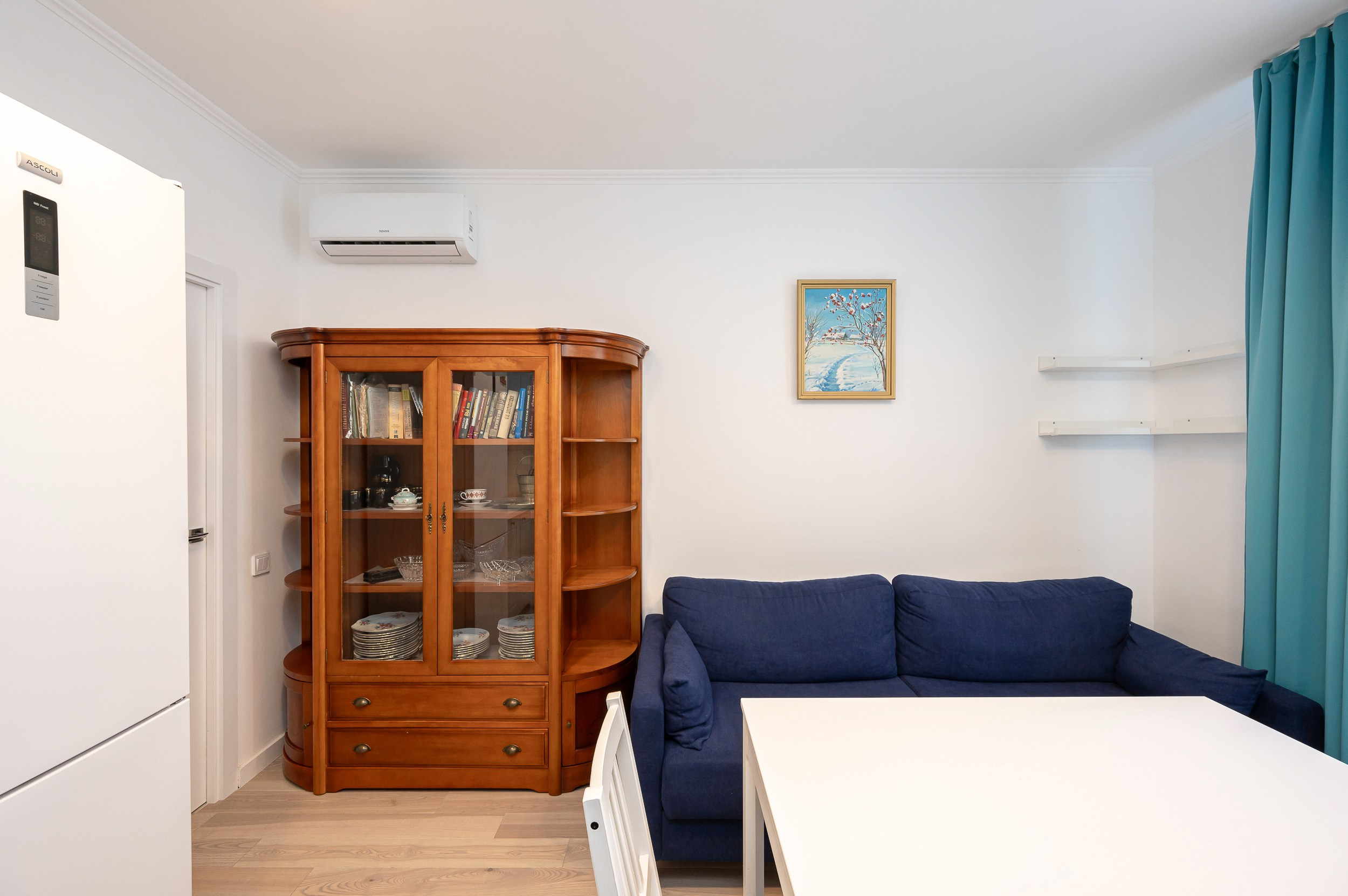 Квартира на продажу в Санкт-Петербурге. Интерьерный фотограф. Фото- видеосъемка недвижимости Санкт-Петербург