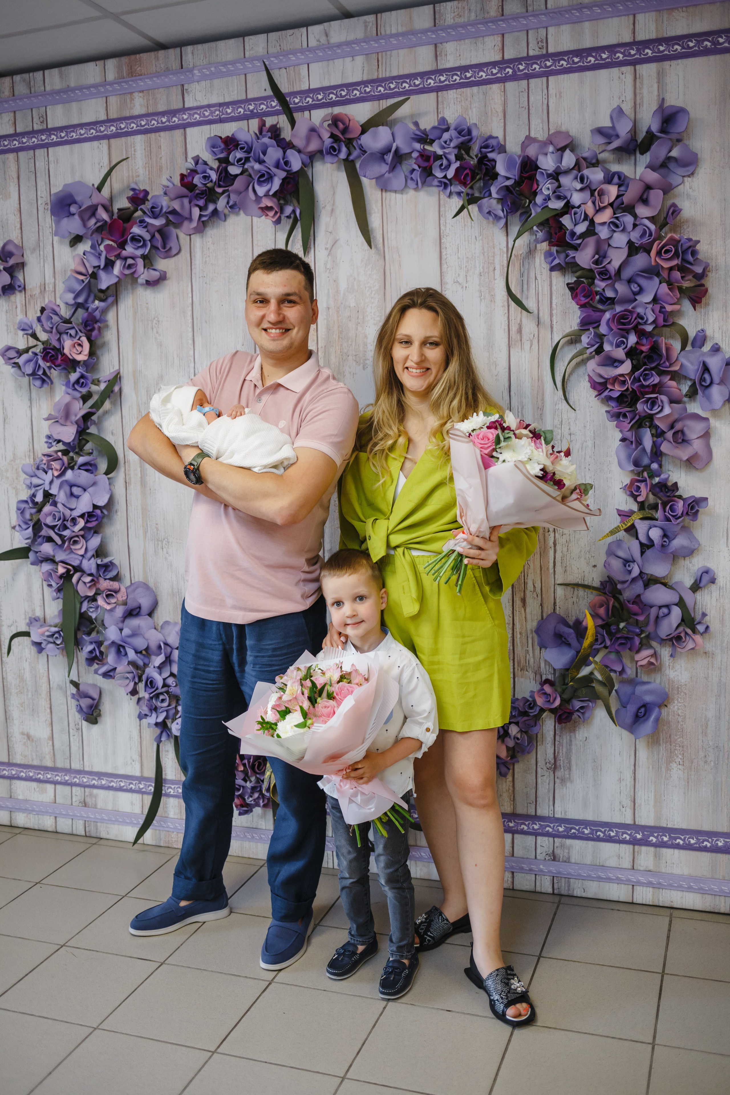 Выписка Анны с малышом Федором. Семейный фотограф Николаева Ольга