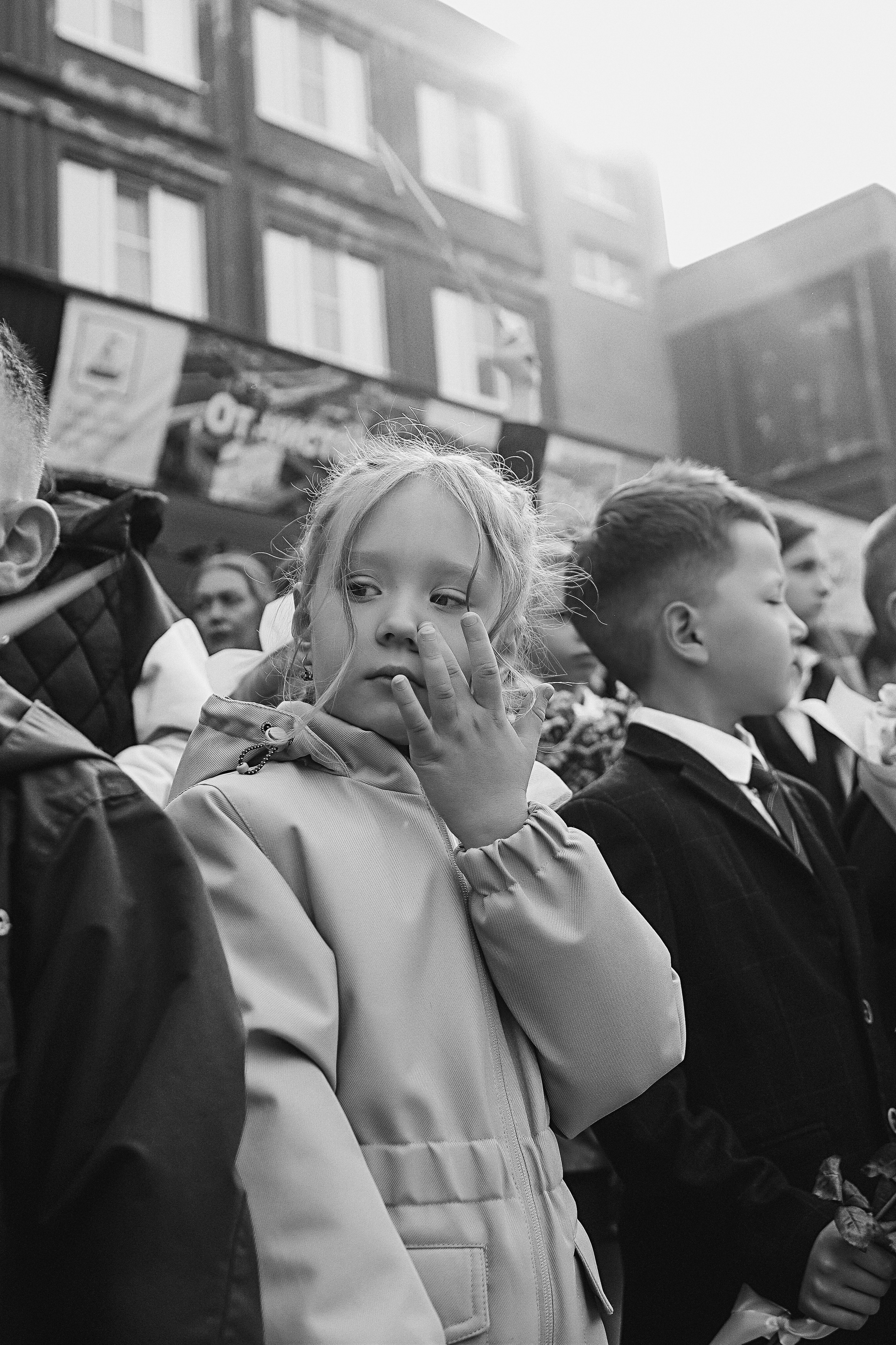 1 сентября линейка+кл час+портреты. Семейный фотограф Тюмень, фотограф на роды Салмина Мария