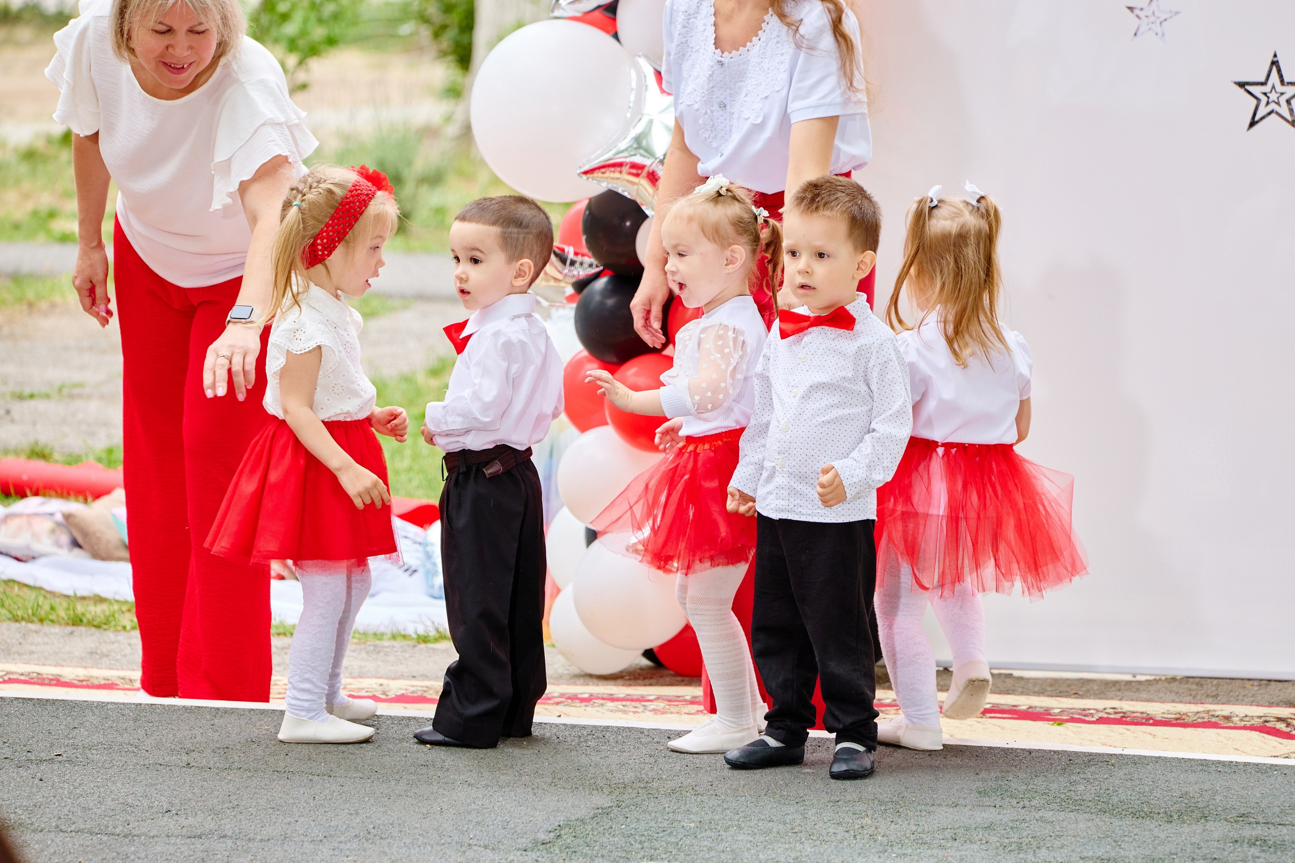 Выпускной 45 сад. Фотограф Выпускные альбомы Таганрог Сергей Коробченко