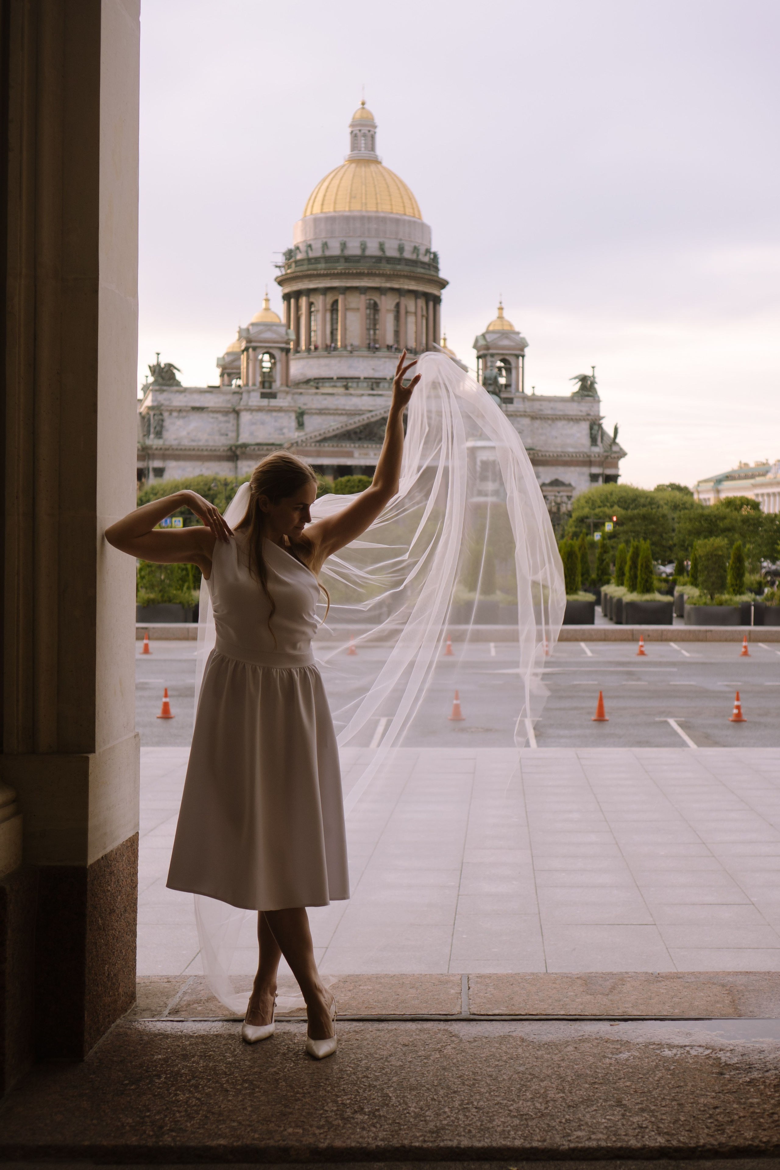 СВАДЕБНАЯ СЬЕМКА С ИСАКИЕВСКИМ СОБОРОМ, АСТОРИЯ И ЗАКОНОДАТЕЛЬНОЕ СОБРАНИЕ. Профессиональный фотограф, Санкт-Петербург — Виктория Богомолова