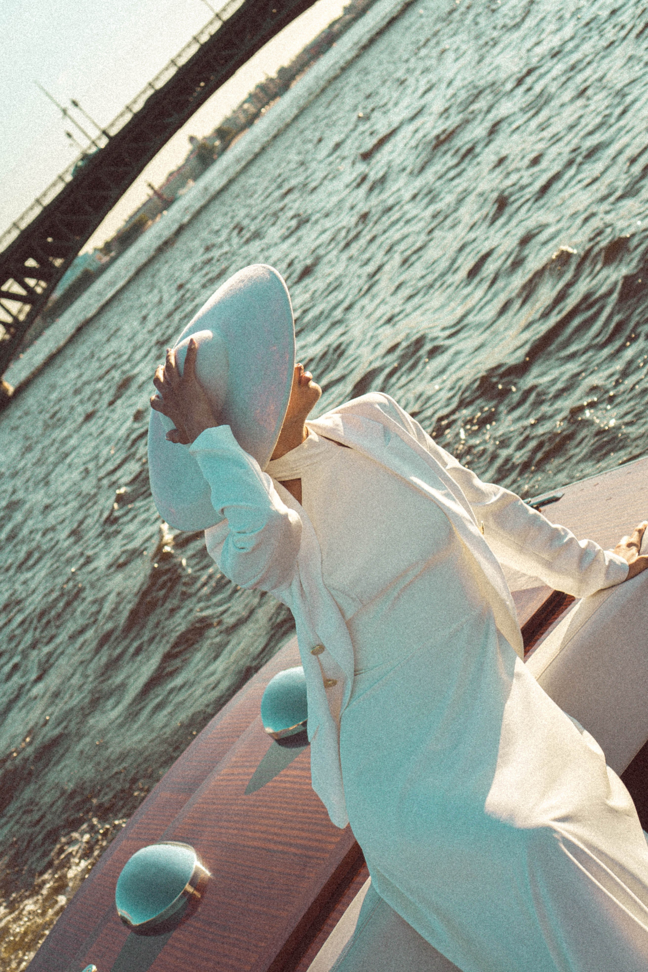 СВАДЕНБНАЯ СЬЕМКА НА КАТЕРЕ ПО КАНАЛАМ САНКТ-ПЕТЕРБУРГА И В АКВАТОРИИ НЕВЫ. Профессиональный фотограф, Санкт-Петербург — Виктория Богомолова