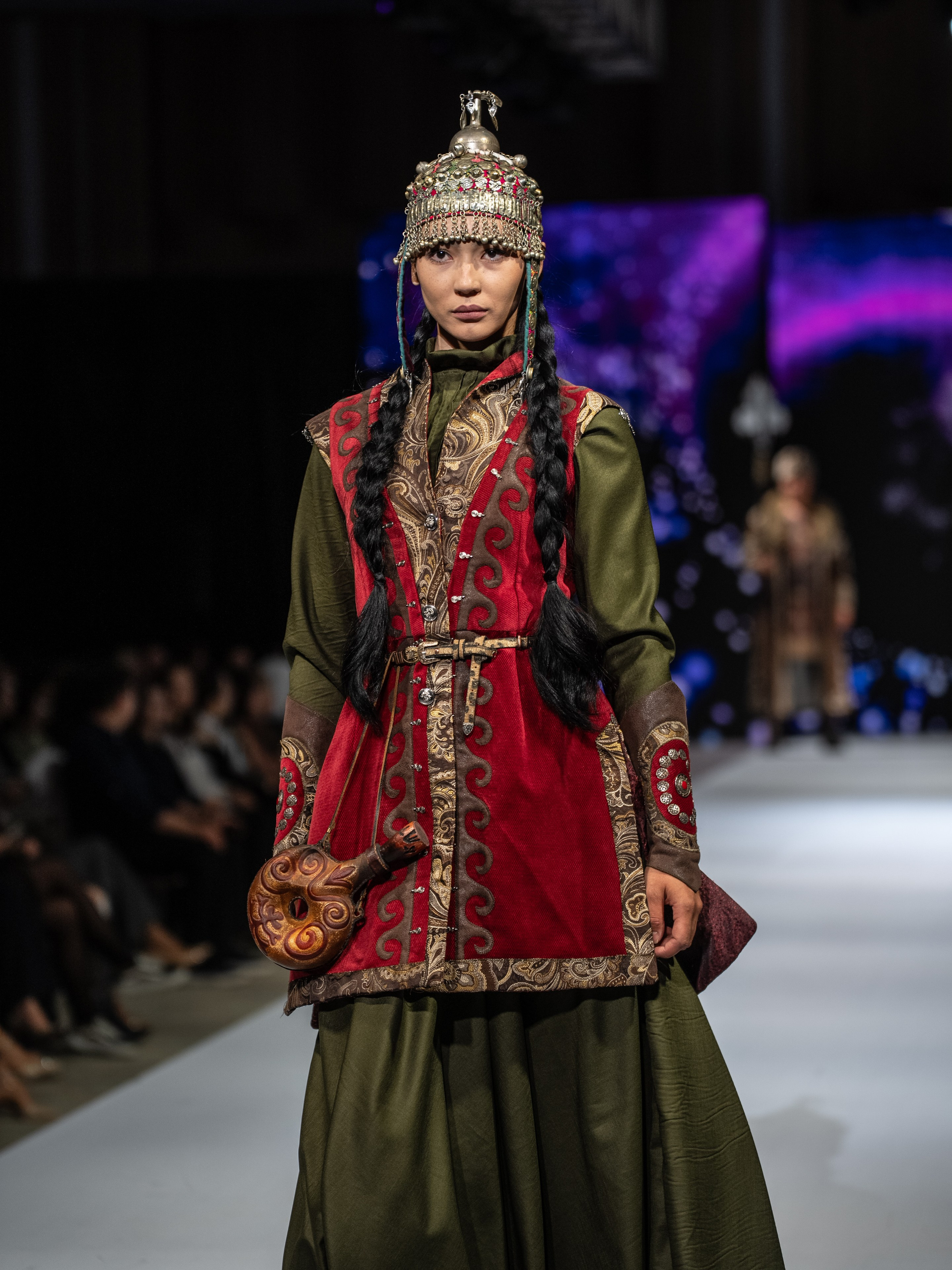 EURASIAN FASHION WEEK Lo Zarata. Сайт Алматинского НЮ АРТ, будуар и фэшн фотографа Дениса Карпенко