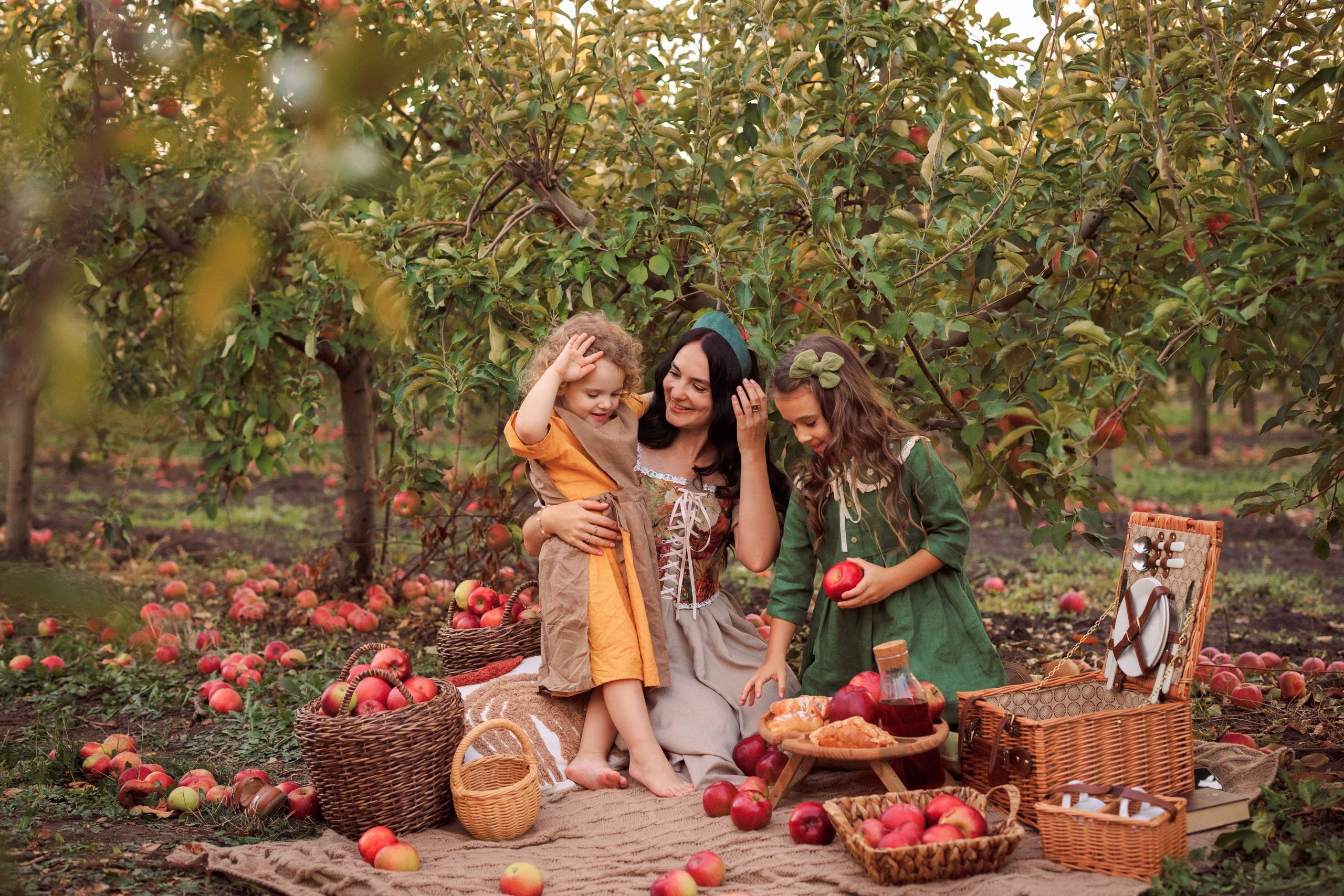 Семейная фотосессия в Яблоневом саду. Семейный и детский фотограф в Краснодаре Анна Трашкова