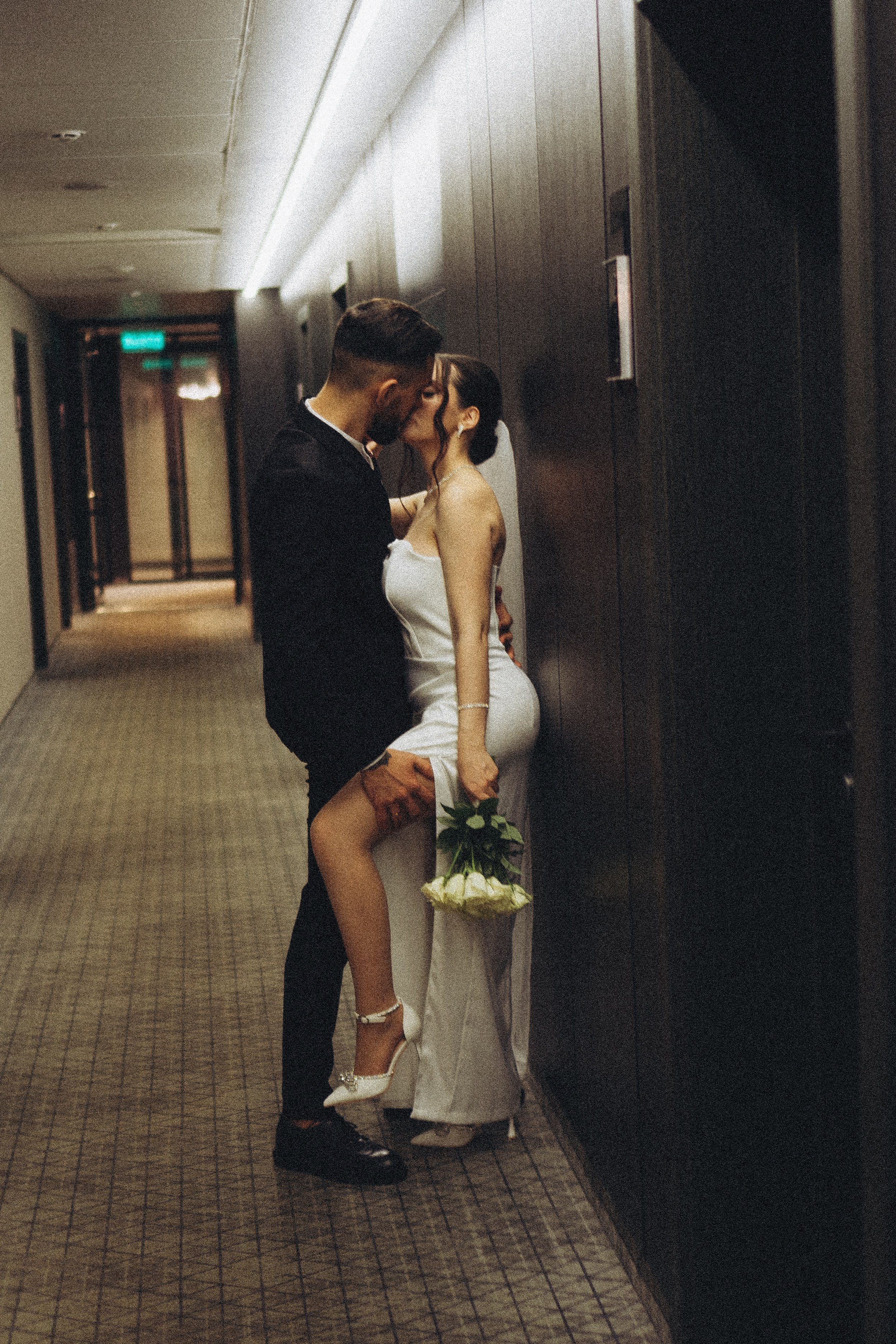 СВАДЕБНАЯ СЬЕМКА СБОРОВ ЖЕНИХА И НЕВЕСТЫ В ОТЕЛЕ И ТАКЖЕ ФОТОСЕССИИЯ В ОТЕЛЕЕ МЕГАПОЛИС БРЯНСК. Профессиональный фотограф, Санкт-Петербург — Виктория Богомолова