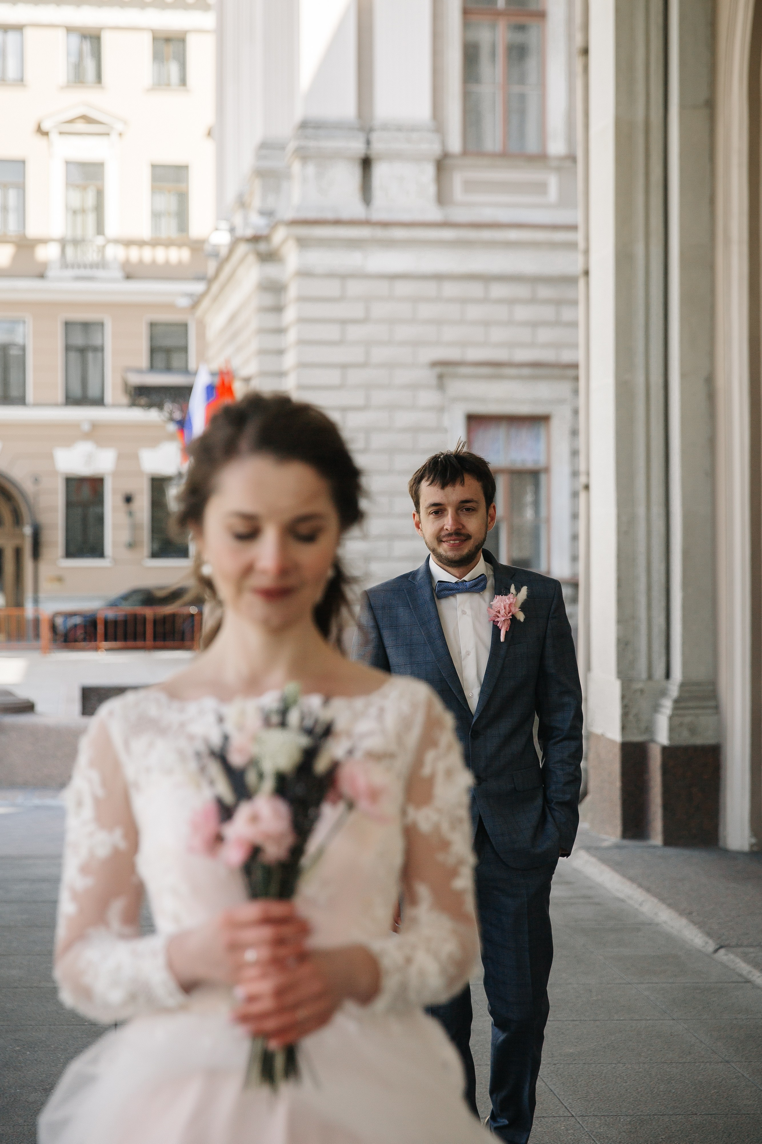 МАЙ | Дворец № 1, Атланты, Эрмитажный дворик. Свадебный фотограф в Санкт-Петербурге Полина Корзухина