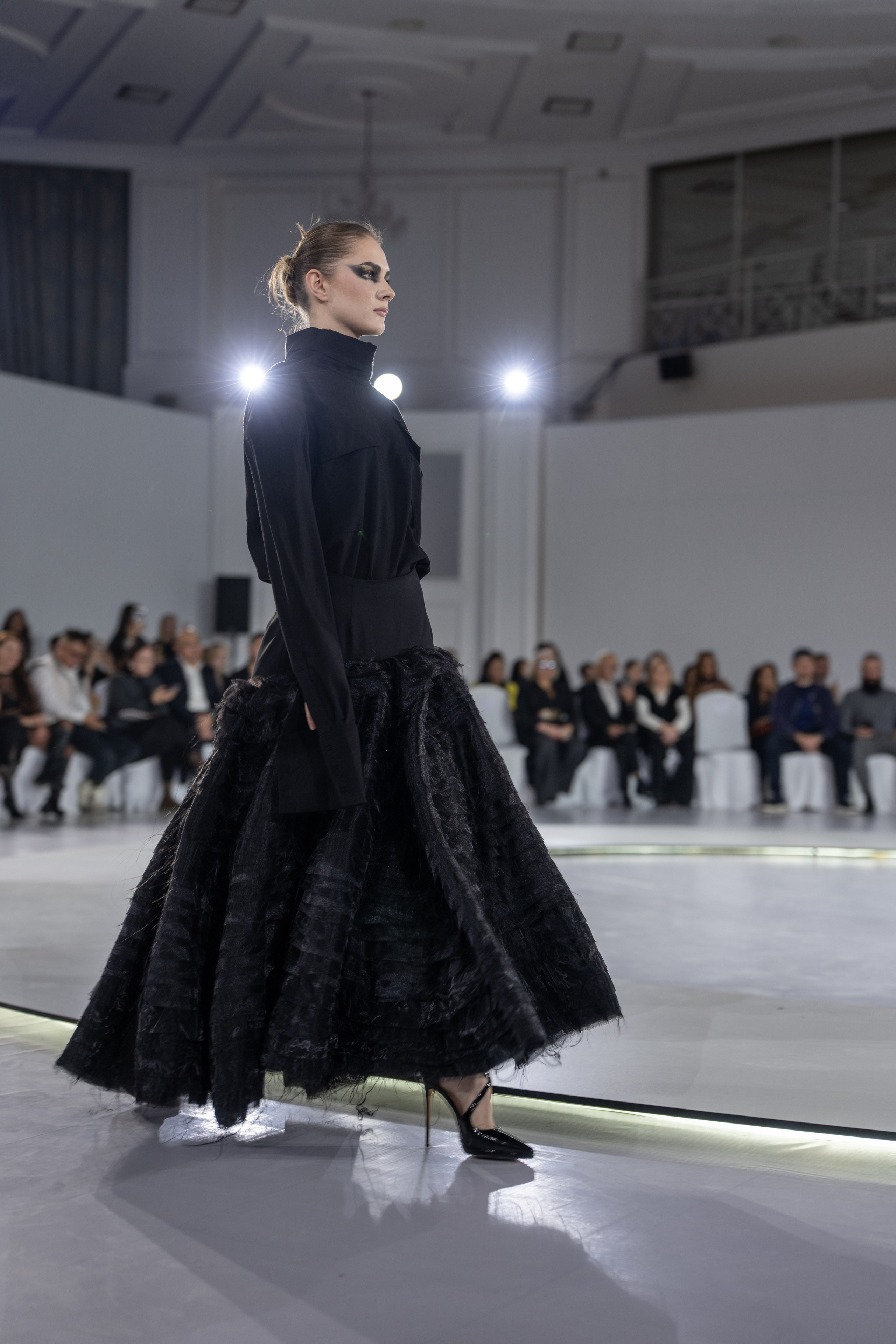 Dwsigner Nazar Almazbekov. Сайт Алматинского НЮ АРТ, будуар и фэшн фотографа Дениса Карпенко