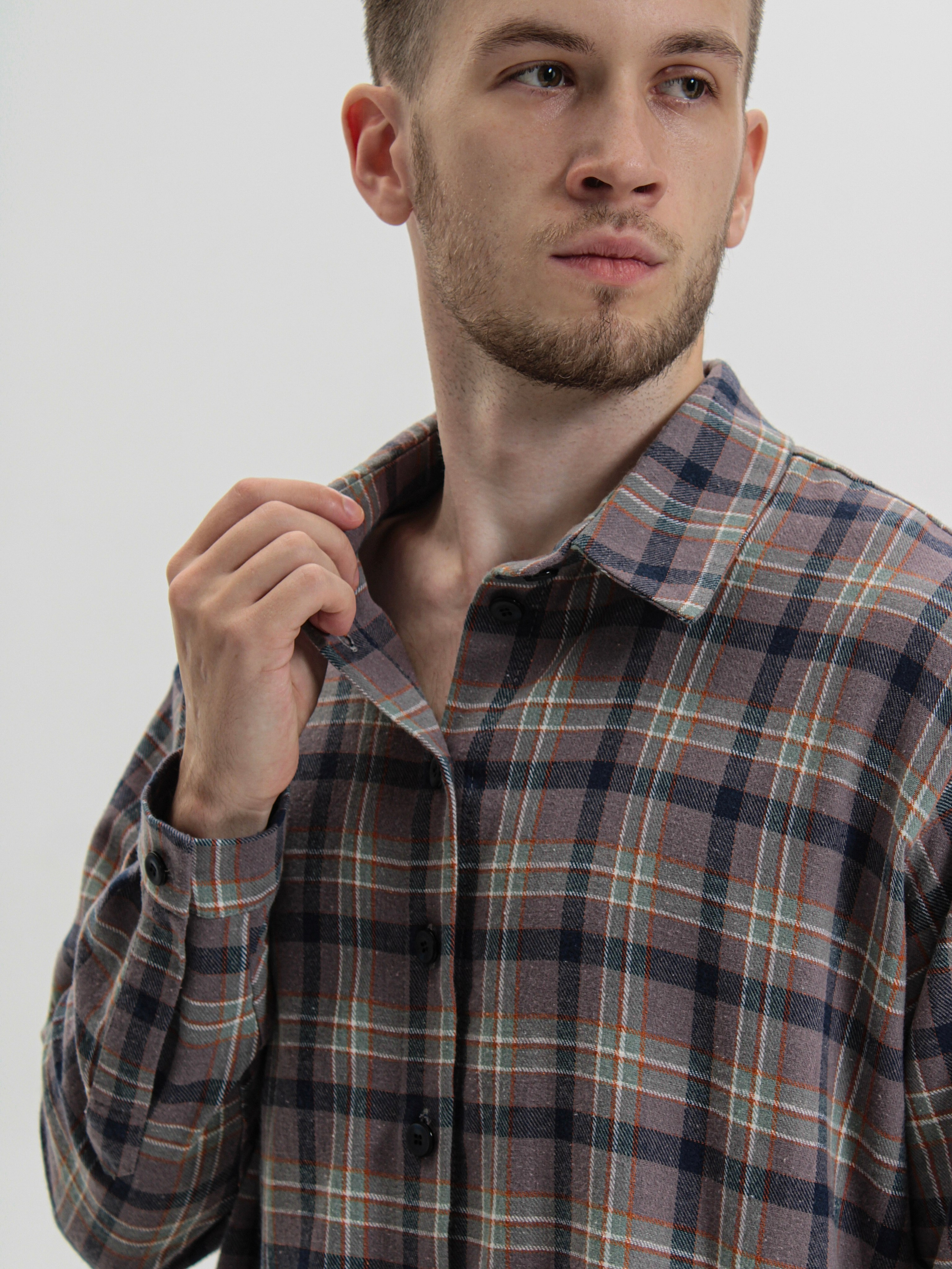 Илья, 179 см, 46-48 р-р. KED Production — продакшн из СПб. Создаём фото, видео и контент, который помогает брендам и селлерам продавать больше