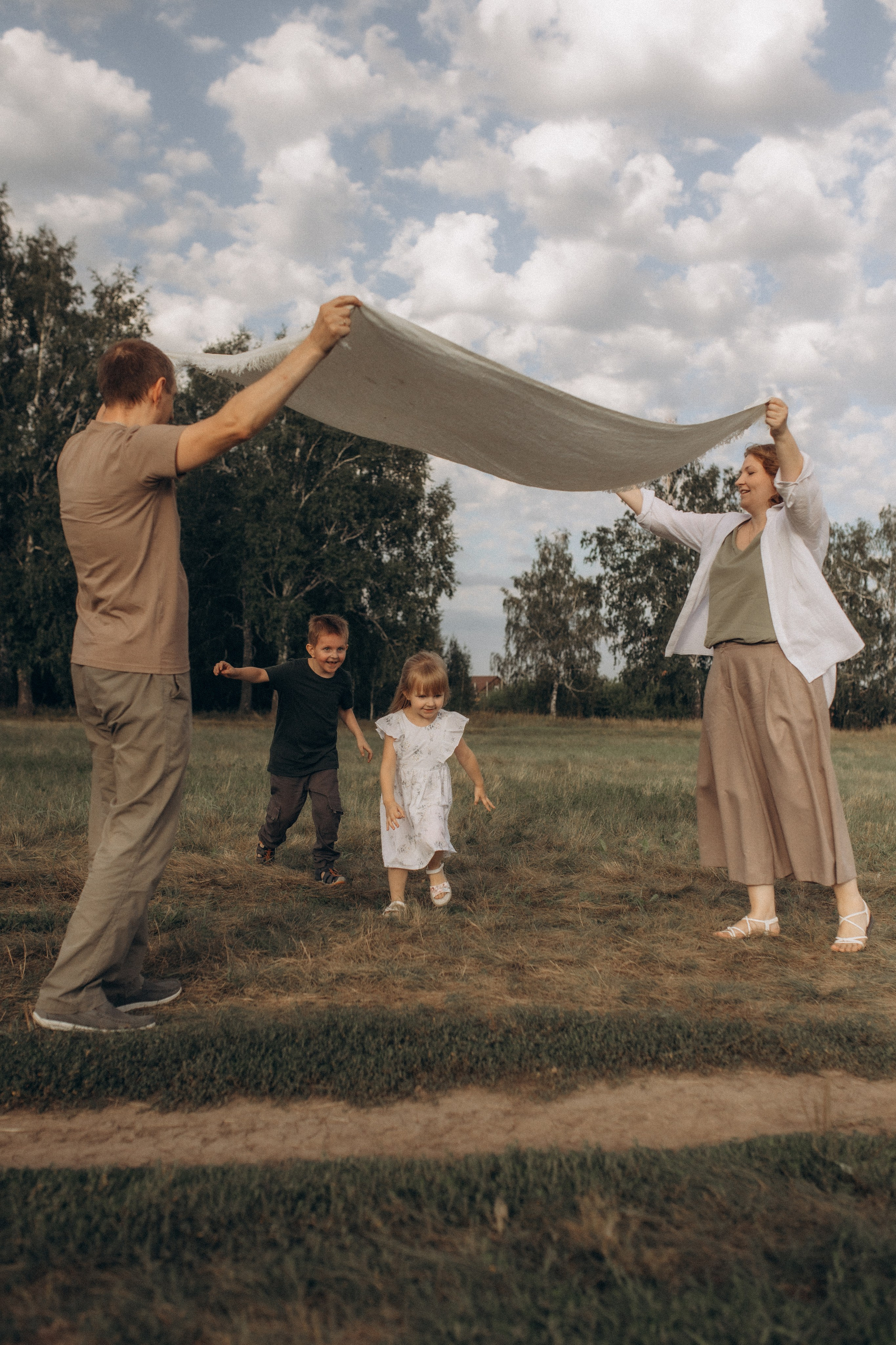 Летняя история в поле. Семейный фотограф lifestyle в Новосибирске Елена Шпилевая