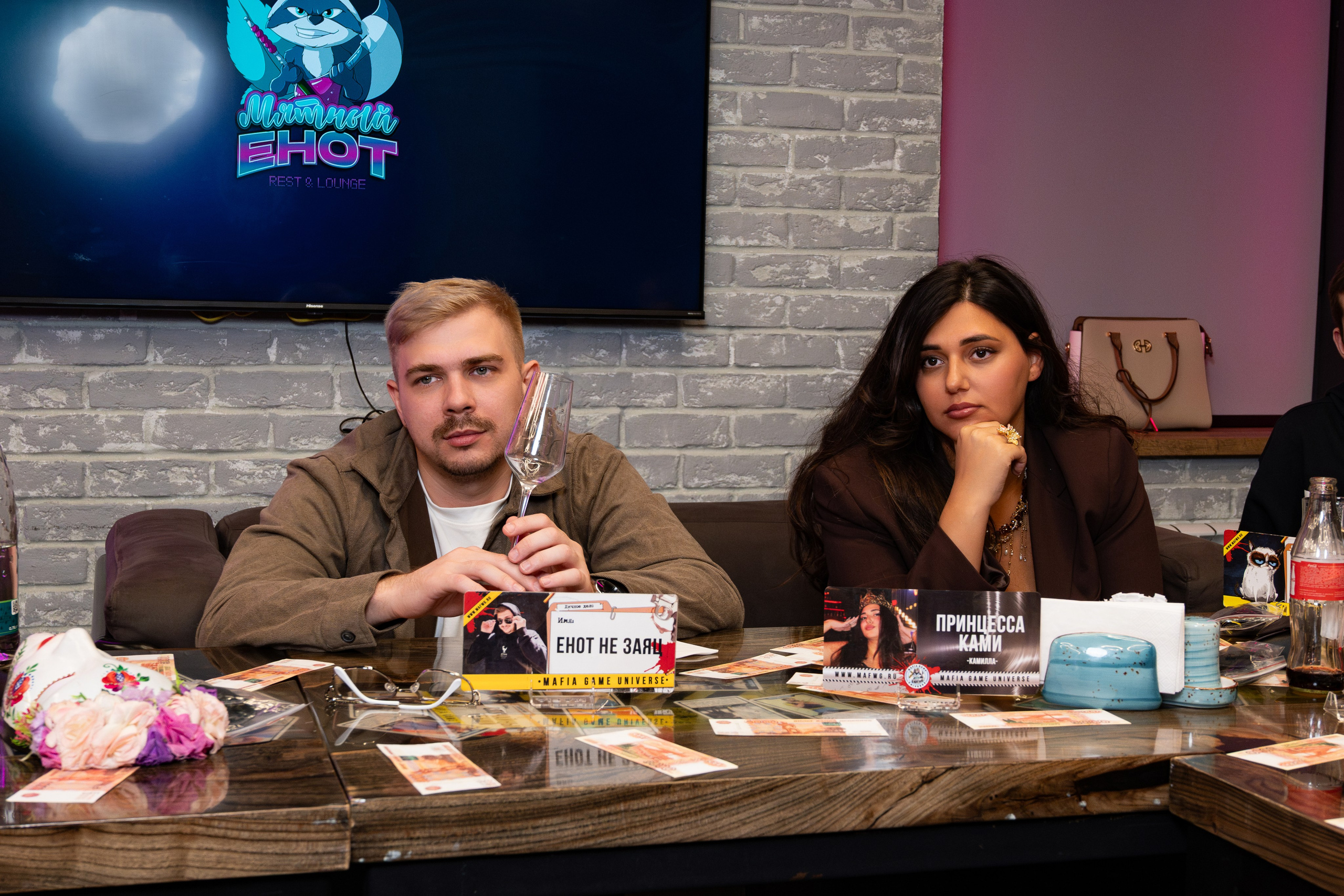 Репортаж на турнире по игре Мафия в «Мятном еноте». Фотограф мероприятий в Москве