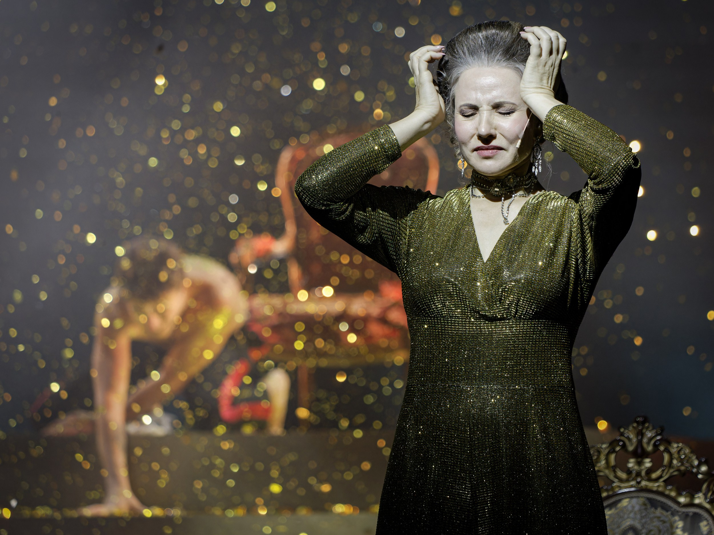 Опасные связи_Чехов-центр. Фотограф. г. Южно-Сахалинск. Олег Толстов