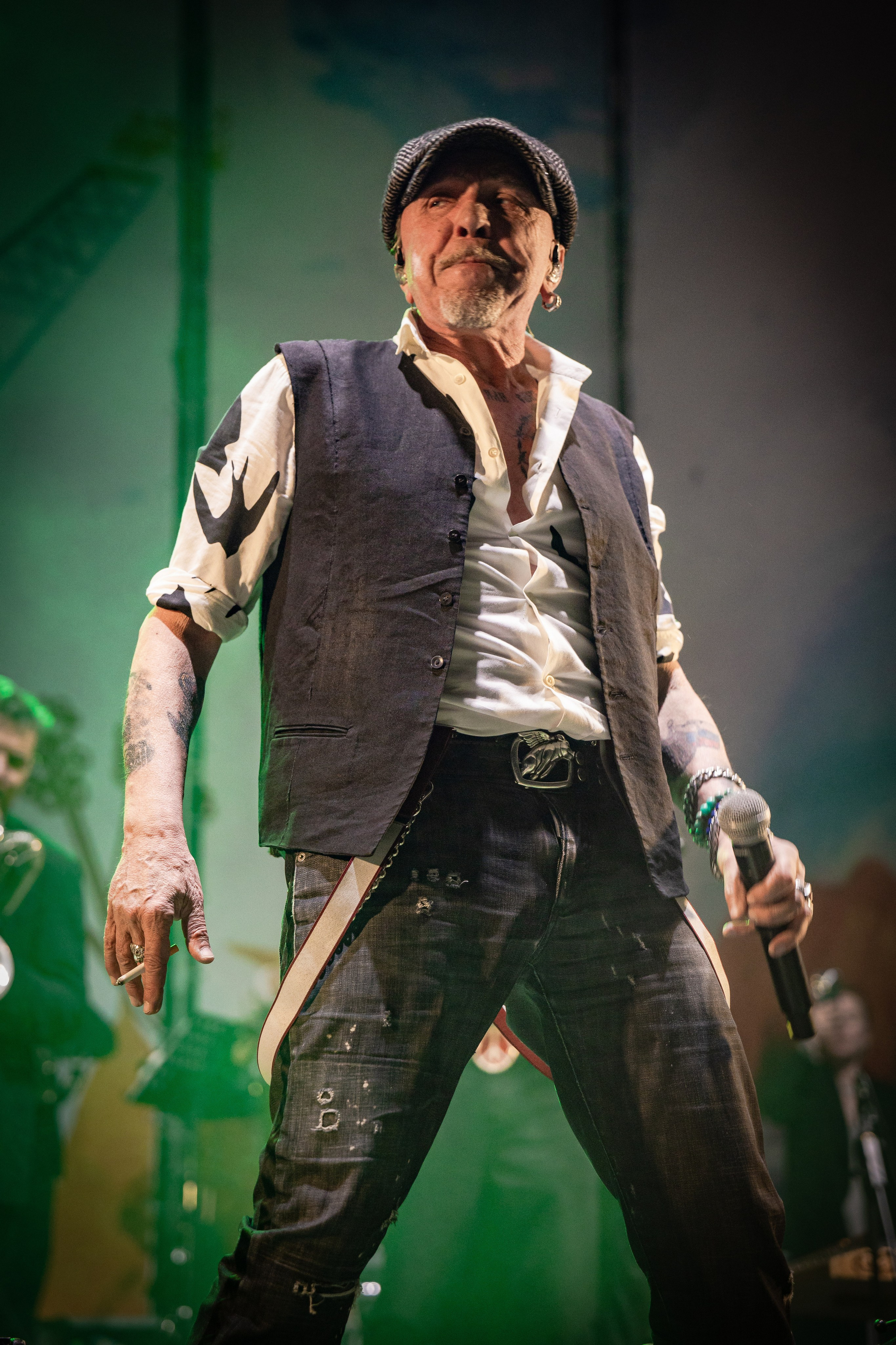 Гарик Сукачев. Фотограф. г. Южно-Сахалинск. Олег Толстов