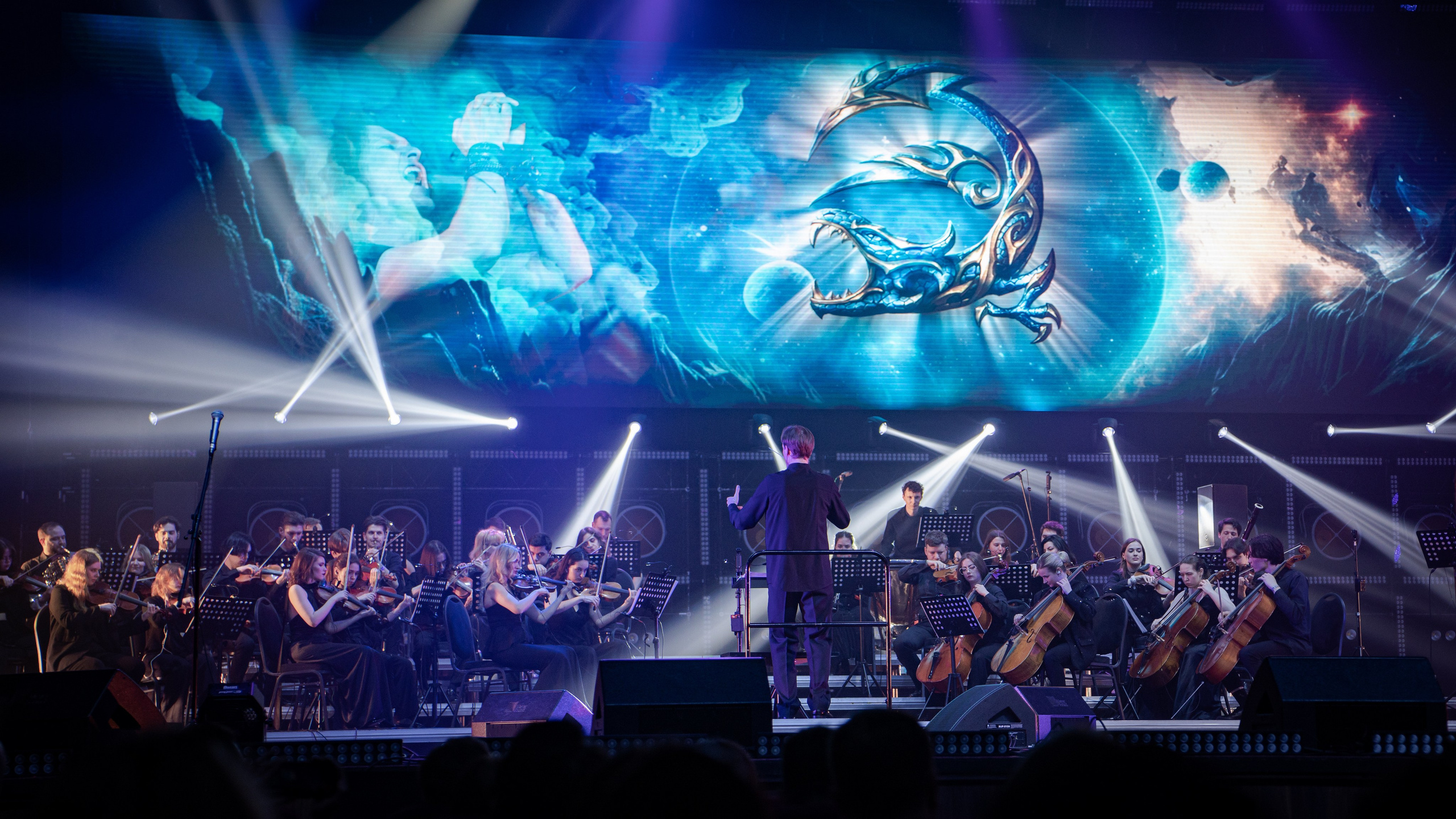 Эпидемия. Симфоническая рукопись. Москва. Фотограф. г. Южно-Сахалинск. Олег Толстов