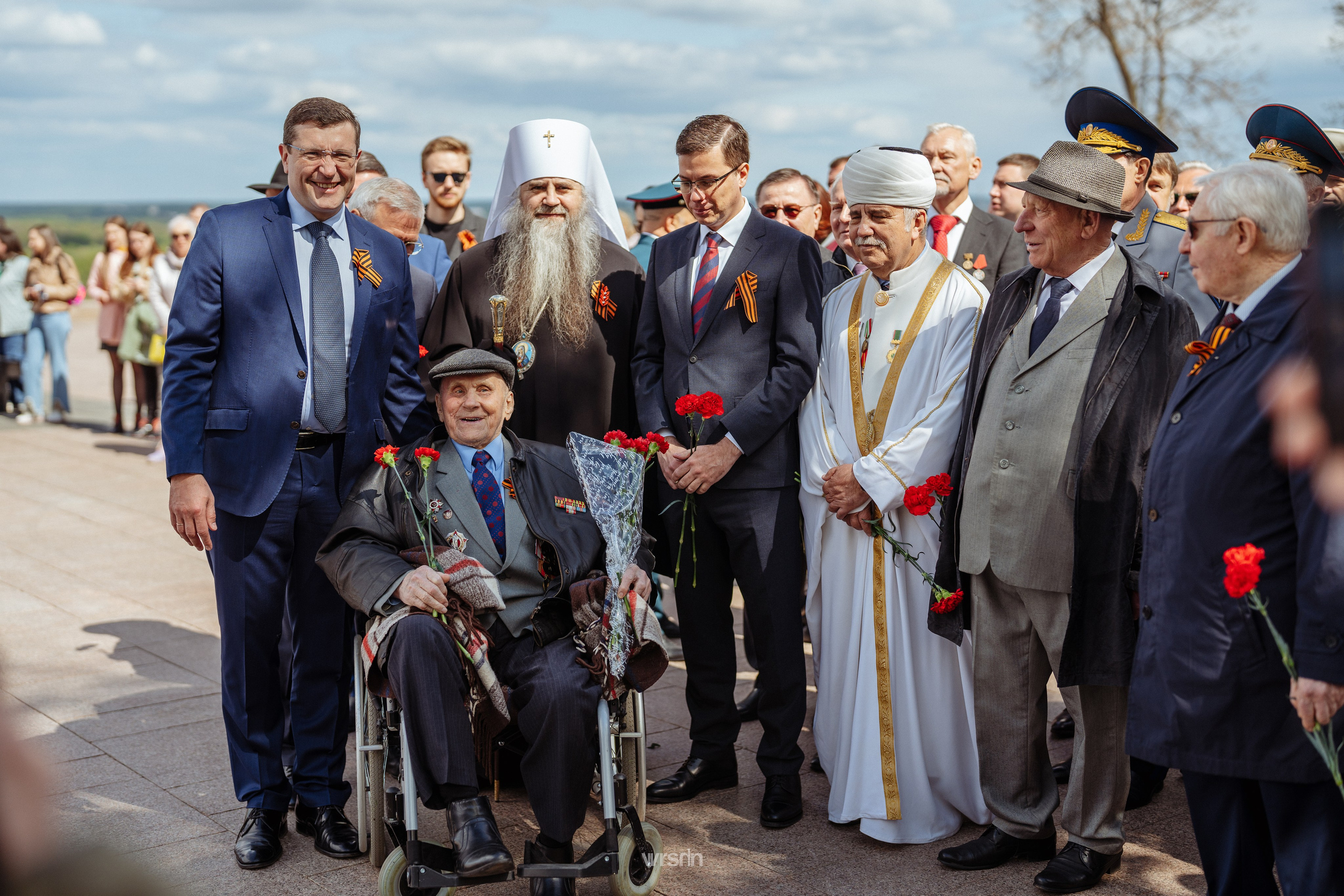 9 мая · Волонтеры Победы. Владимир Вершинин, тот самый свадебный видеограф