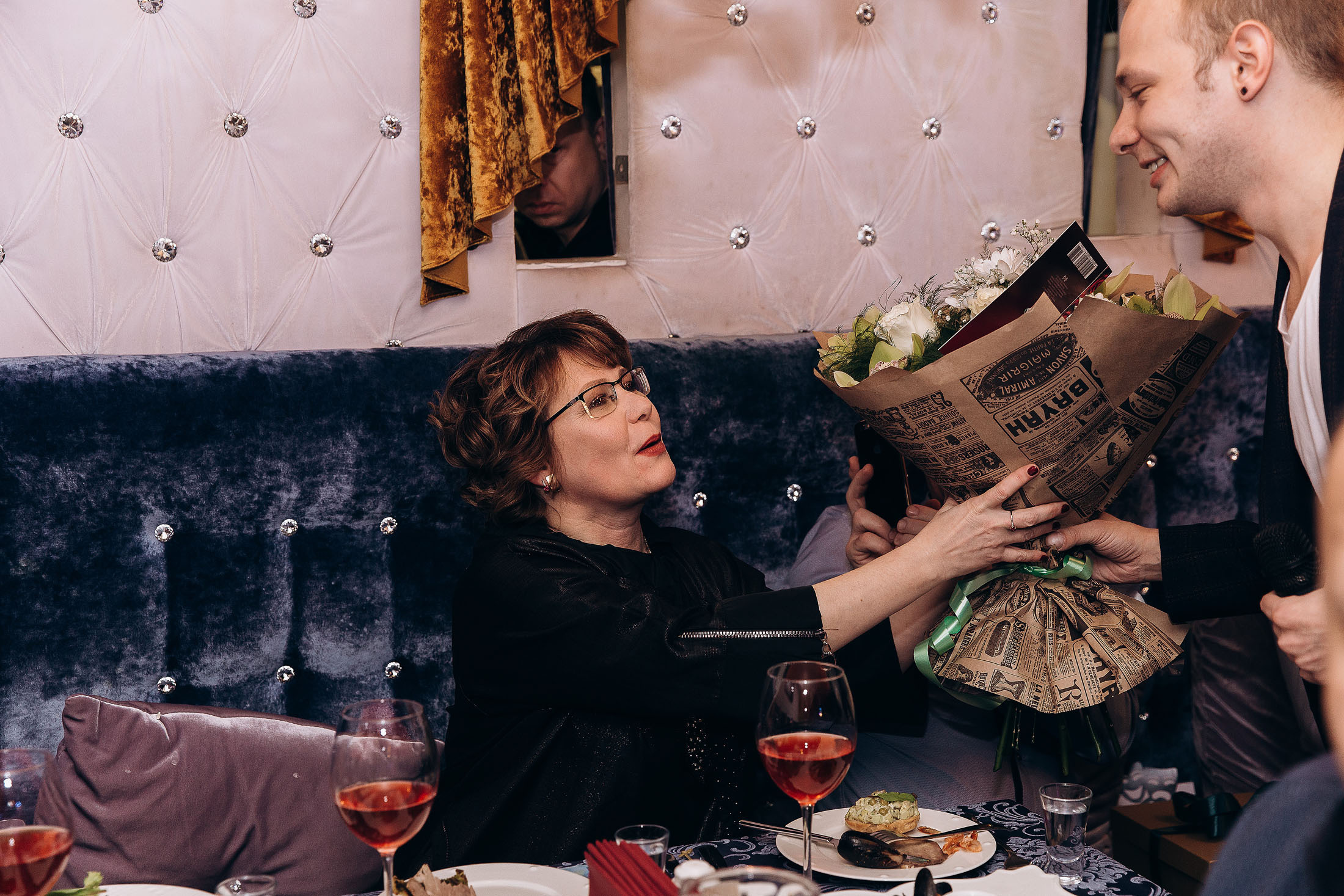 Караоке-клуб Артист. Свадебный фотограф в Екатеринбурге Илья Корсаков