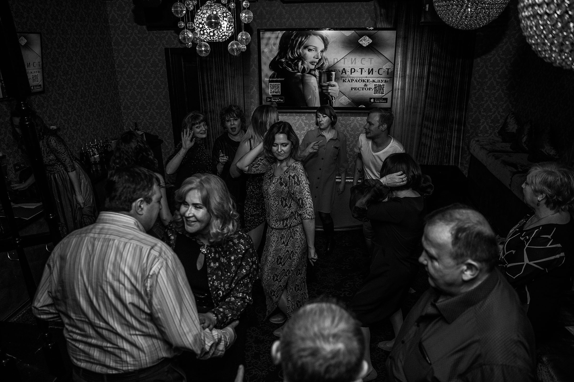 Караоке-клуб Артист. Свадебный фотограф в Екатеринбурге Илья Корсаков