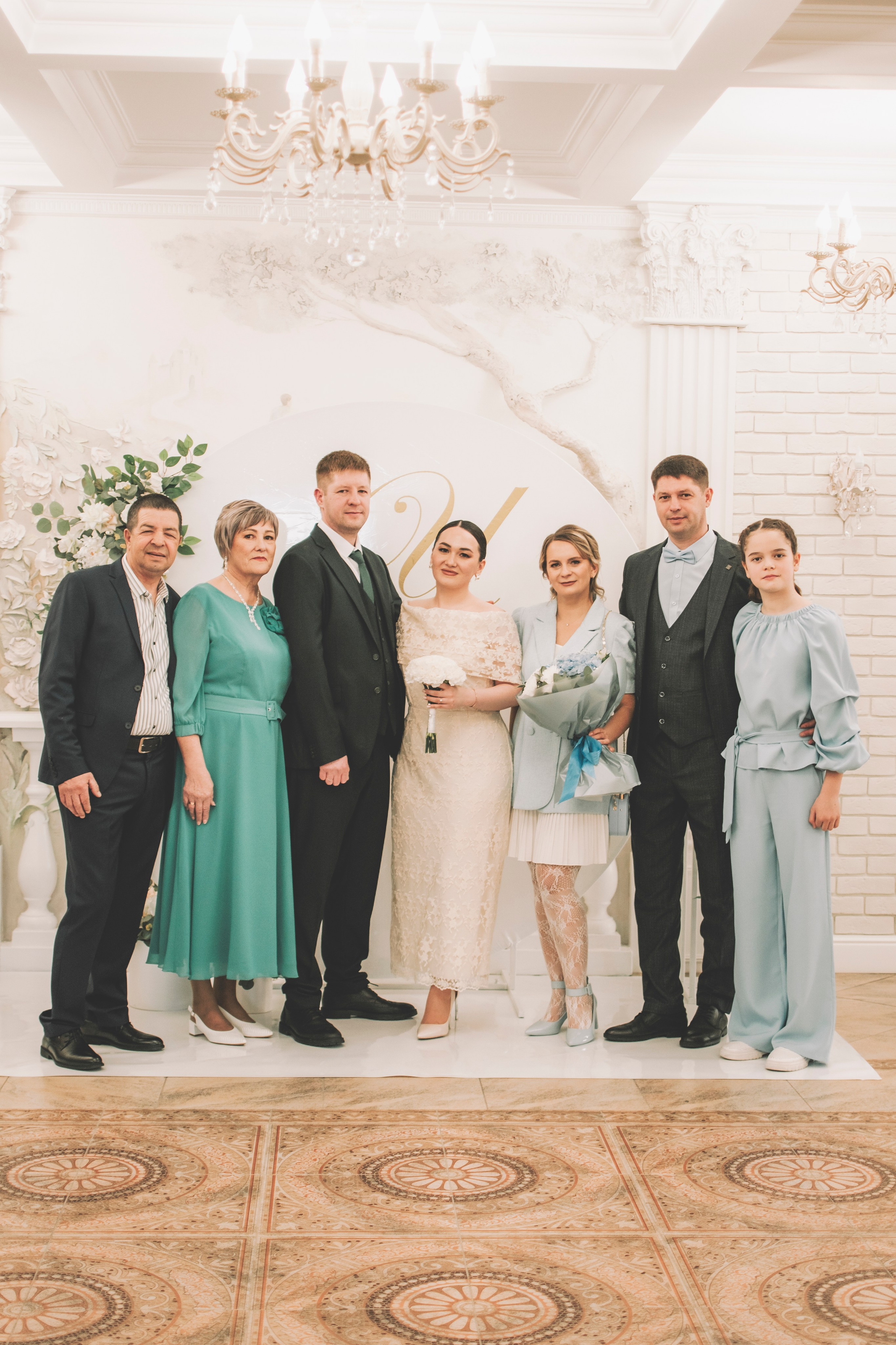 26.04.2025 (Фотосессия, роспись в Онии + фото с банкета). Семейный и свадебный фотограф Губкинский и Ставрополь