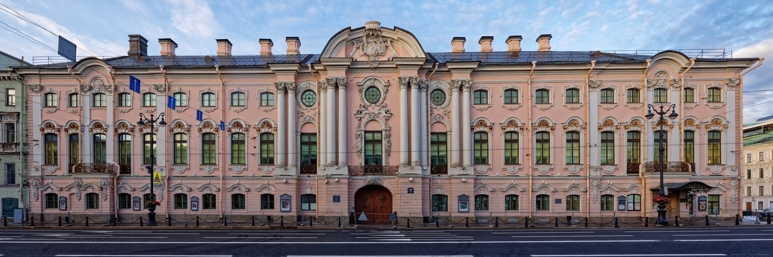 Санкт-Петербург, Невский проспект, дом 17. Дворец Строгановых, 1754 год. Архитектор Франческо Бартоломео Растрелли. ОКНФЗ 781610553260016. Строгановский дворец музей