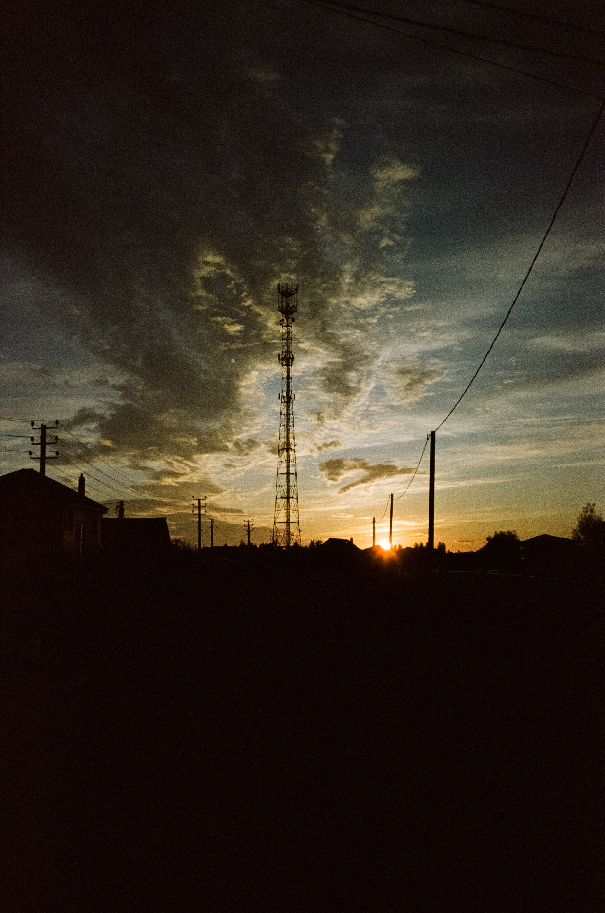 Ricoh MF-1 / Fujifilm X-tra 400 (просрочка) / Закат в Котово