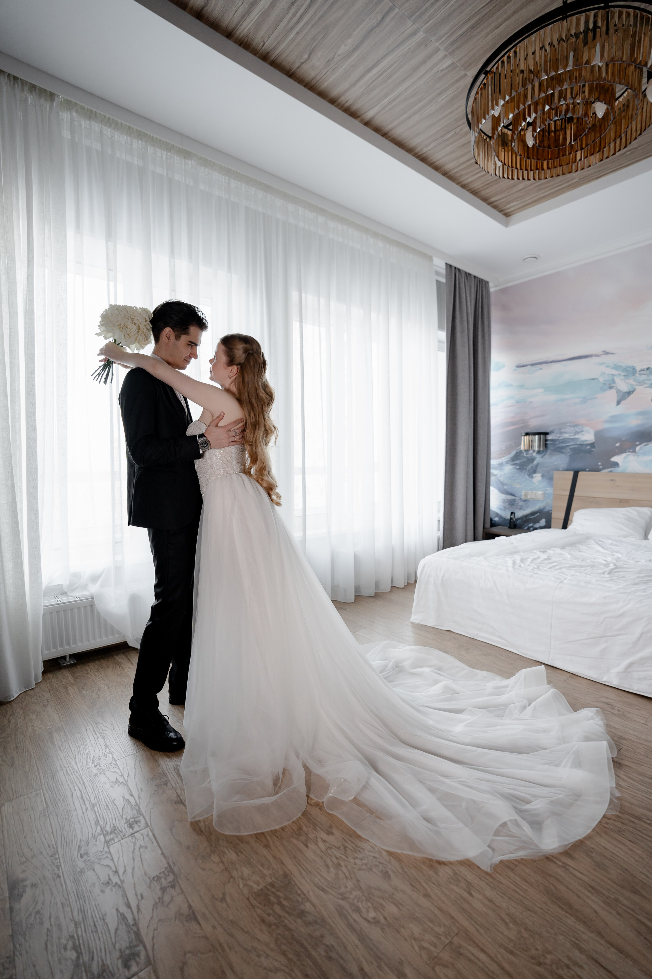 СВАДЕБНАЯ СЬЕМКА СБОРОВ В ОТЕЛЕ И ВЫЕЗД НА ЦЕРЕМОНИЮ (СНЯТО В СИБИРЕ В НИЖНЕВАРТОВСКЕ). Профессиональный фотограф, Санкт-Петербург — Виктория Богомолова