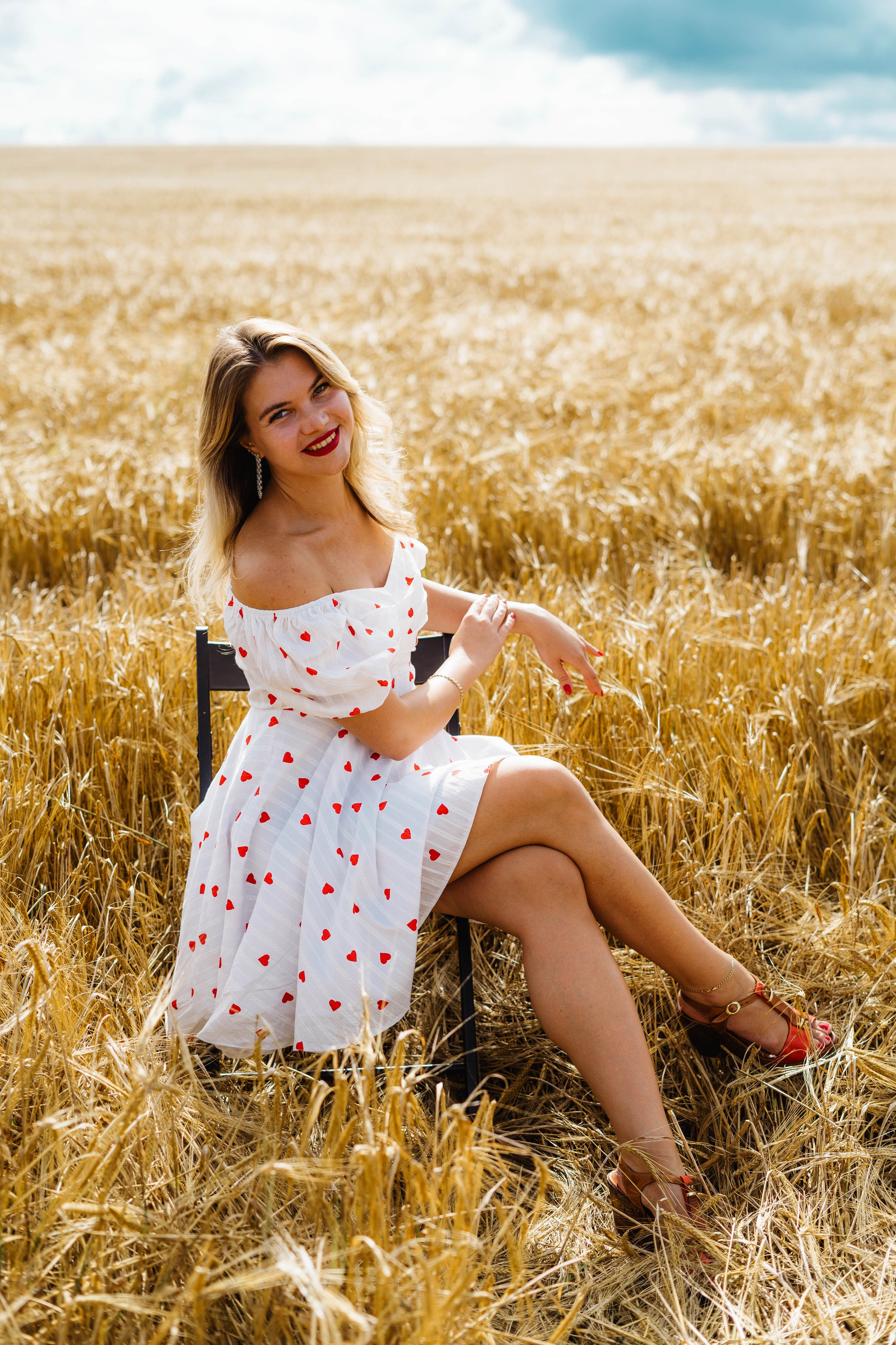 Елена, Сергиев Посад, пшеничное поле. Наталья Дукалова фотограф Щелково Королев Пушкино Москва Балашиха