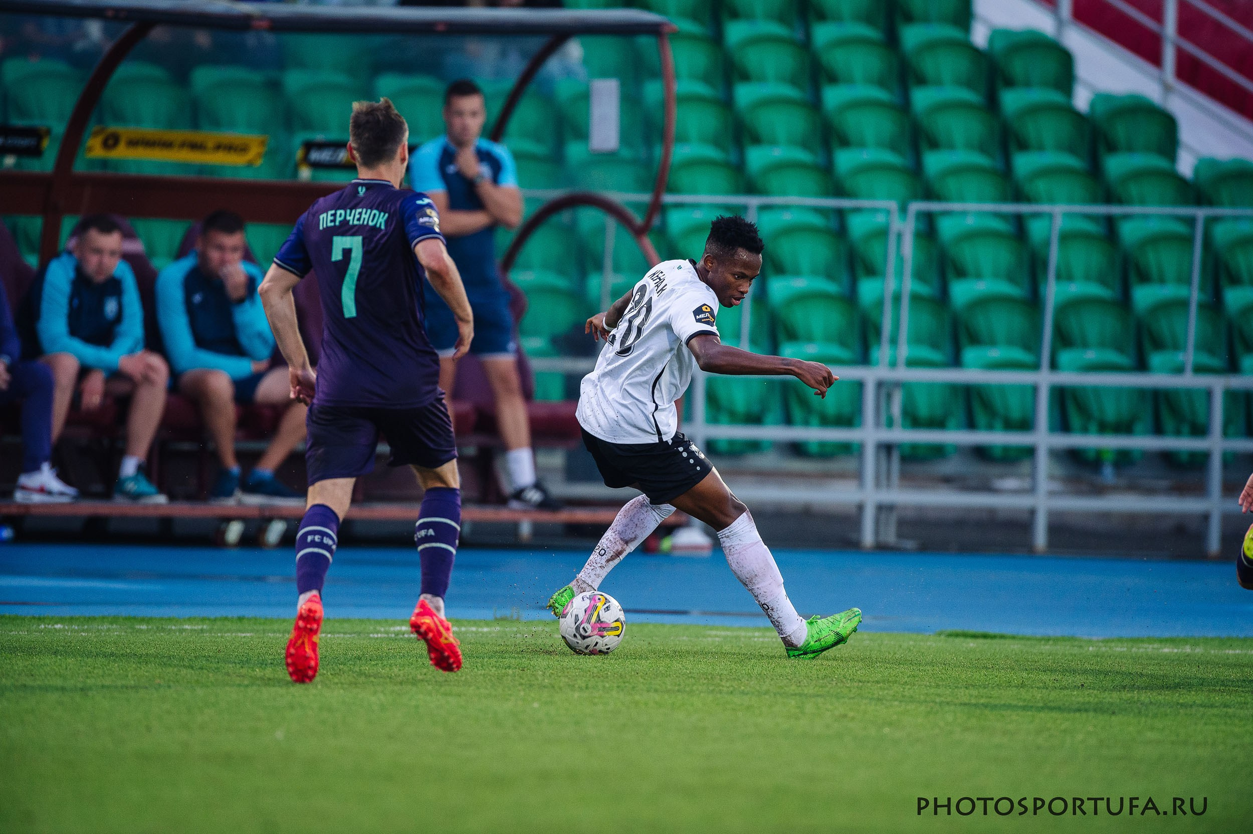 Россия — МЕЛБЕТ — Первая Лига. 4 -й тур «ФК УФА» — ФК «Тюмень». Спортивный фотограф в Уфе Евгений Буров