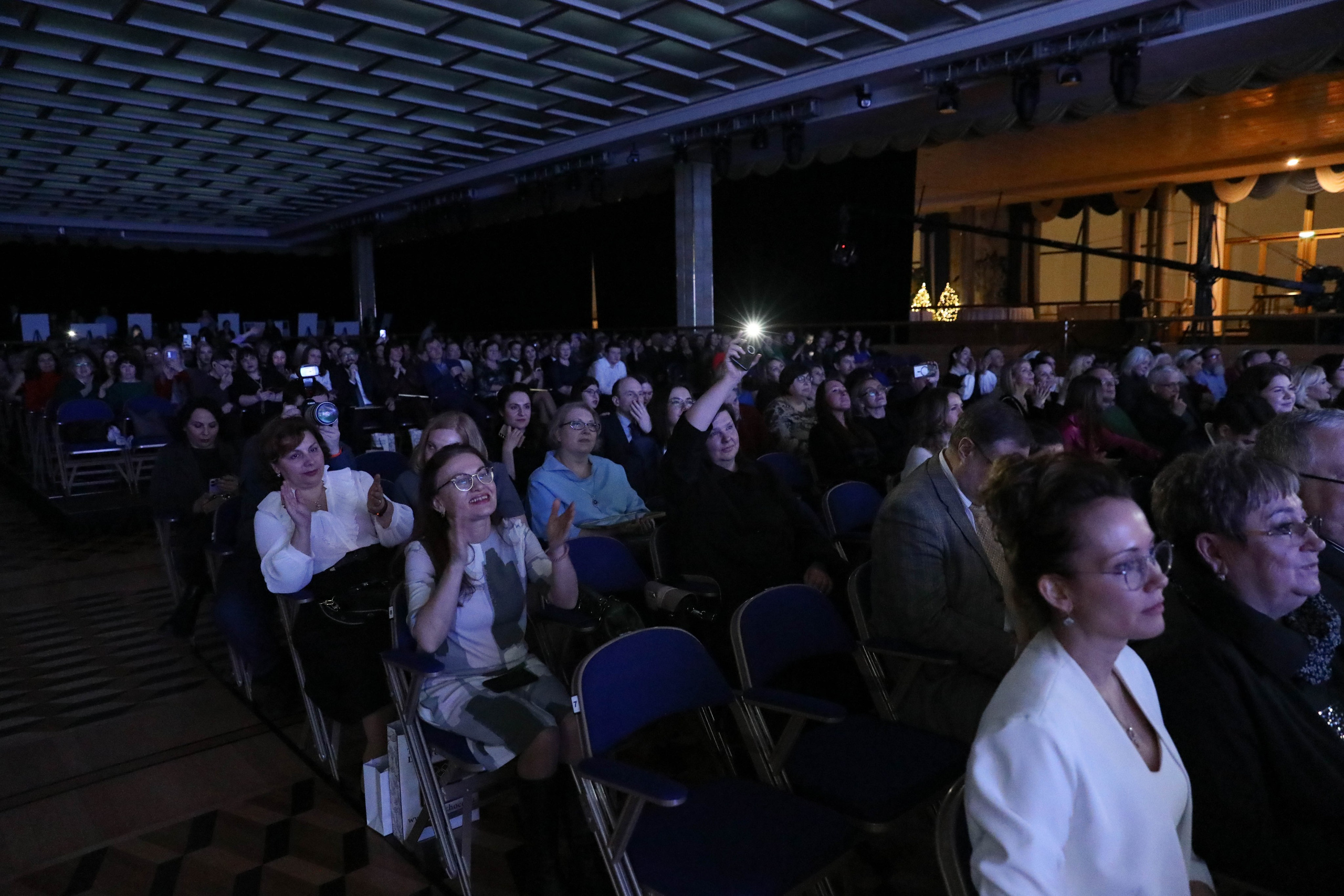 Фоторепортаж. Москва. ГКД. Церемония вручения премии «Будем жить». Индивидуальный и семейный фотограф Ирина Москвичёва