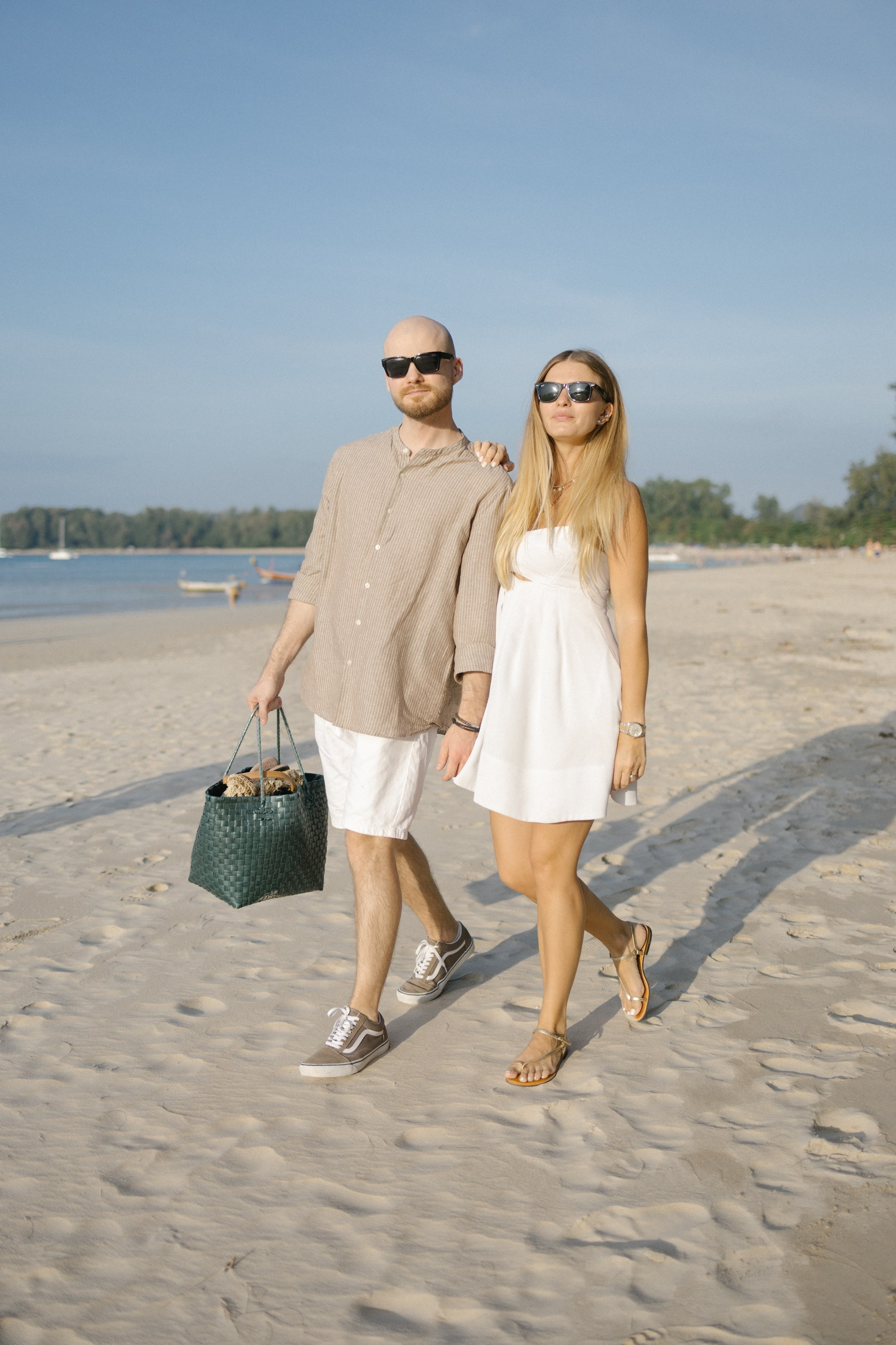 Family photoshoot in Phuket, Thailand. Fedor Lemeshko — Destination Wedding and Family Lifestyle photographer
