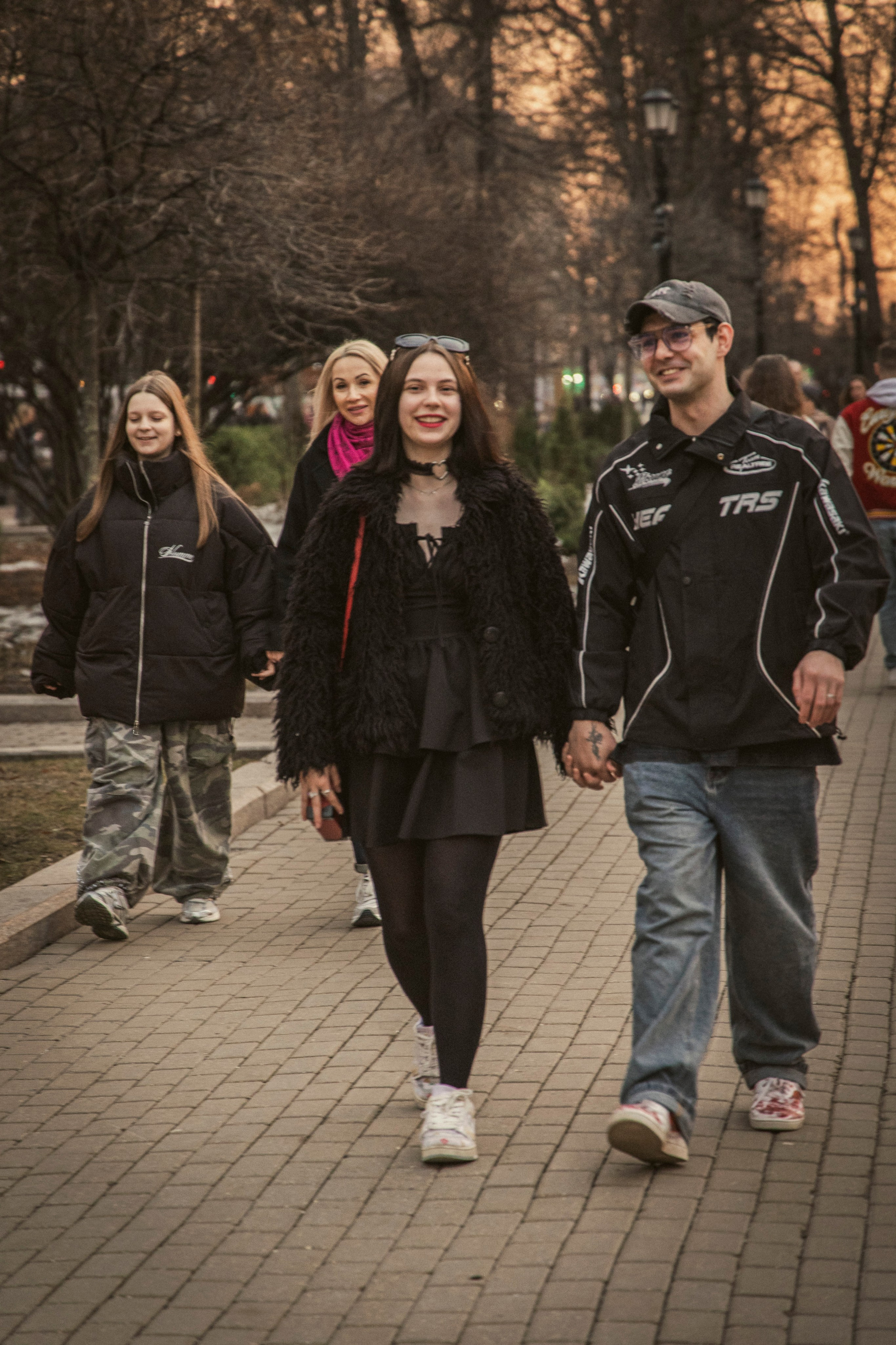 Фотосъёмка уличных прохожих. Фотограф для маркетплейсов, фотоуслуги в Жуковском Татьяна Марсуверских