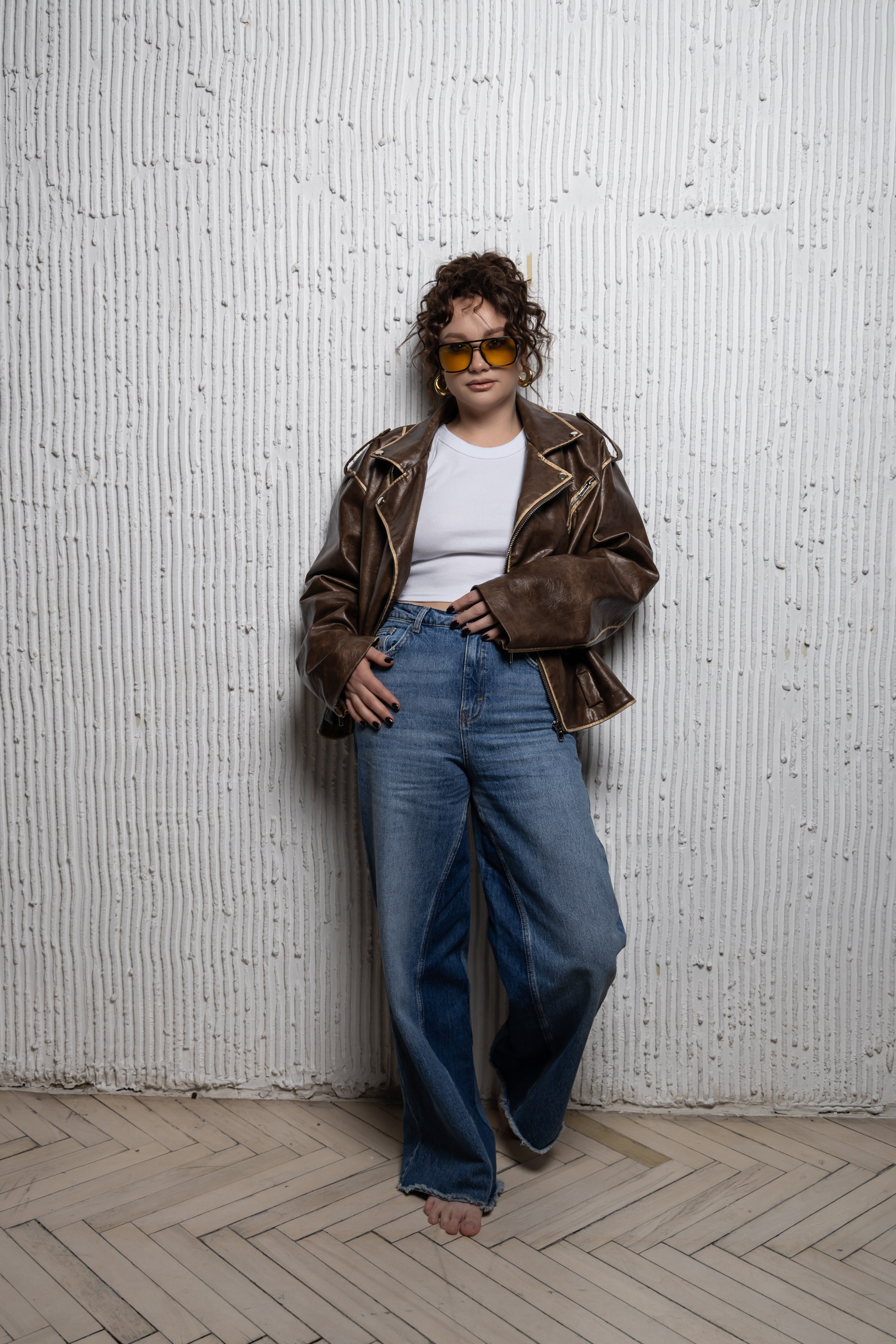 Ольга в фотостудии. Фотограф свадебный, репортажный, индивидуальный, фото для маркетплейсов, брендов, автосалонов