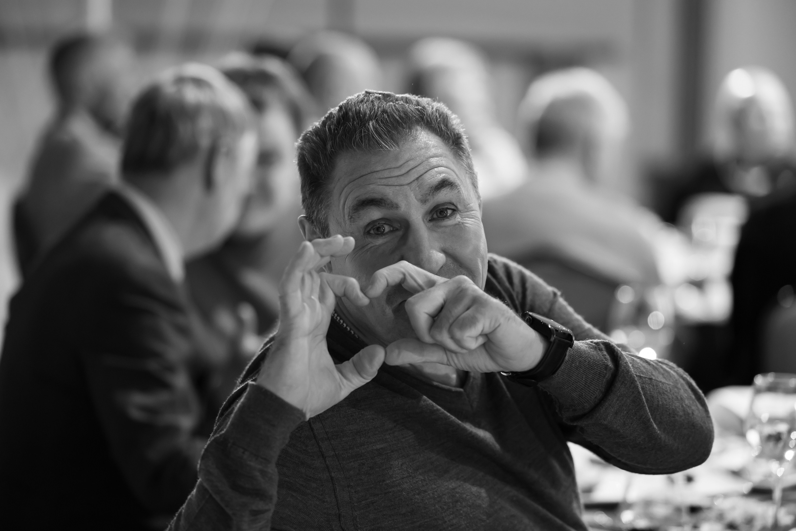 Прыжок длиною в жизнь. Фотограф свадебный, репортажный, индивидуальный, фото для маркетплейсов, брендов, автосалонов