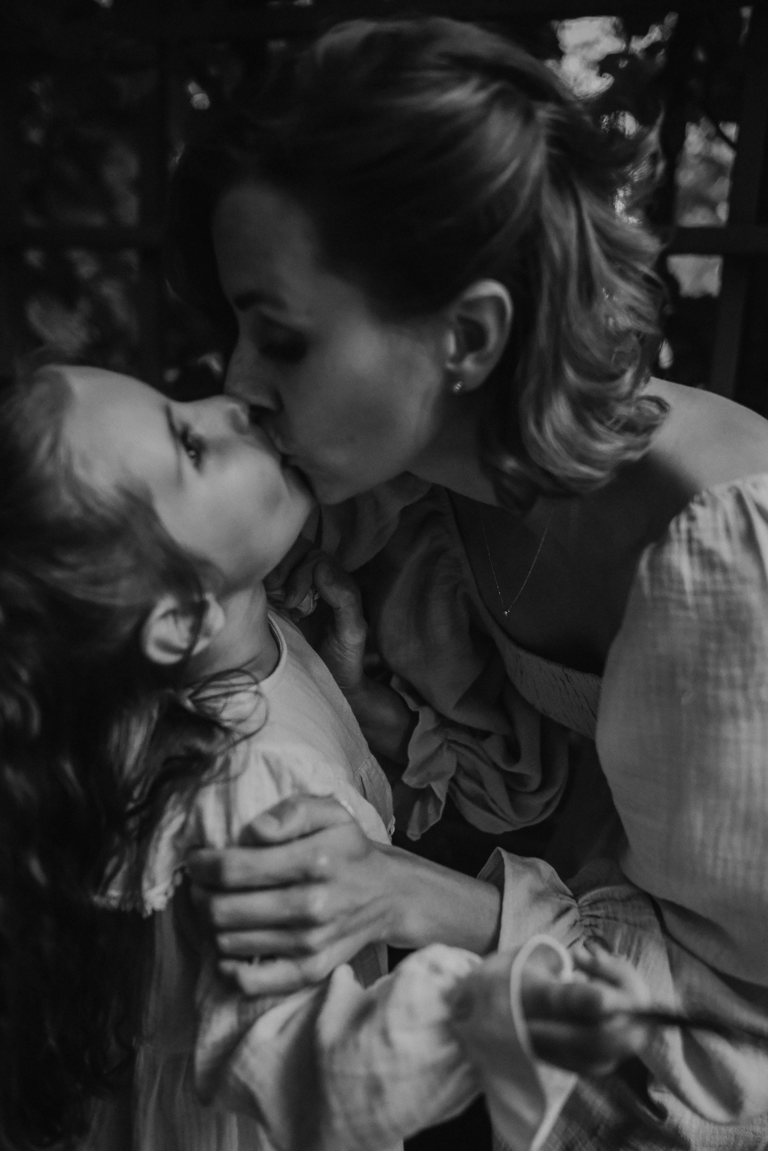 Фотосессия в Летнем саду. Анна, Татьяна, Злата и Эвелина. Семейный и свадебный фотограф в Санкт-Петербурге Яна