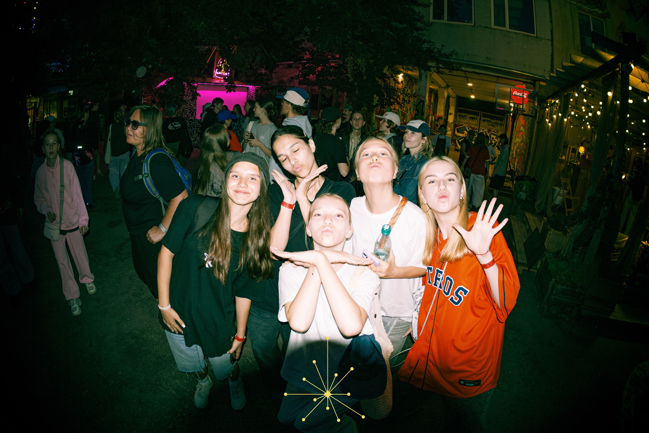 БЫТИЕ ФЕСТИВАЛЬ 24-25/07 (@youlovebu). Соня бу тебя сфоткала
