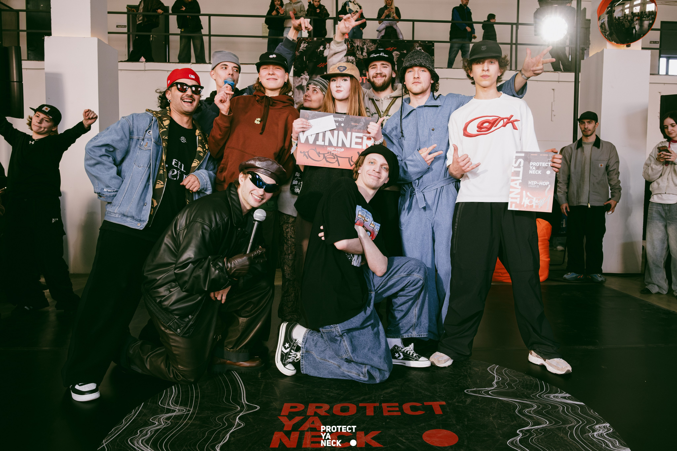 PROTECT YA NECK 22/03 (@youlovebu). Соня бу тебя сфоткала