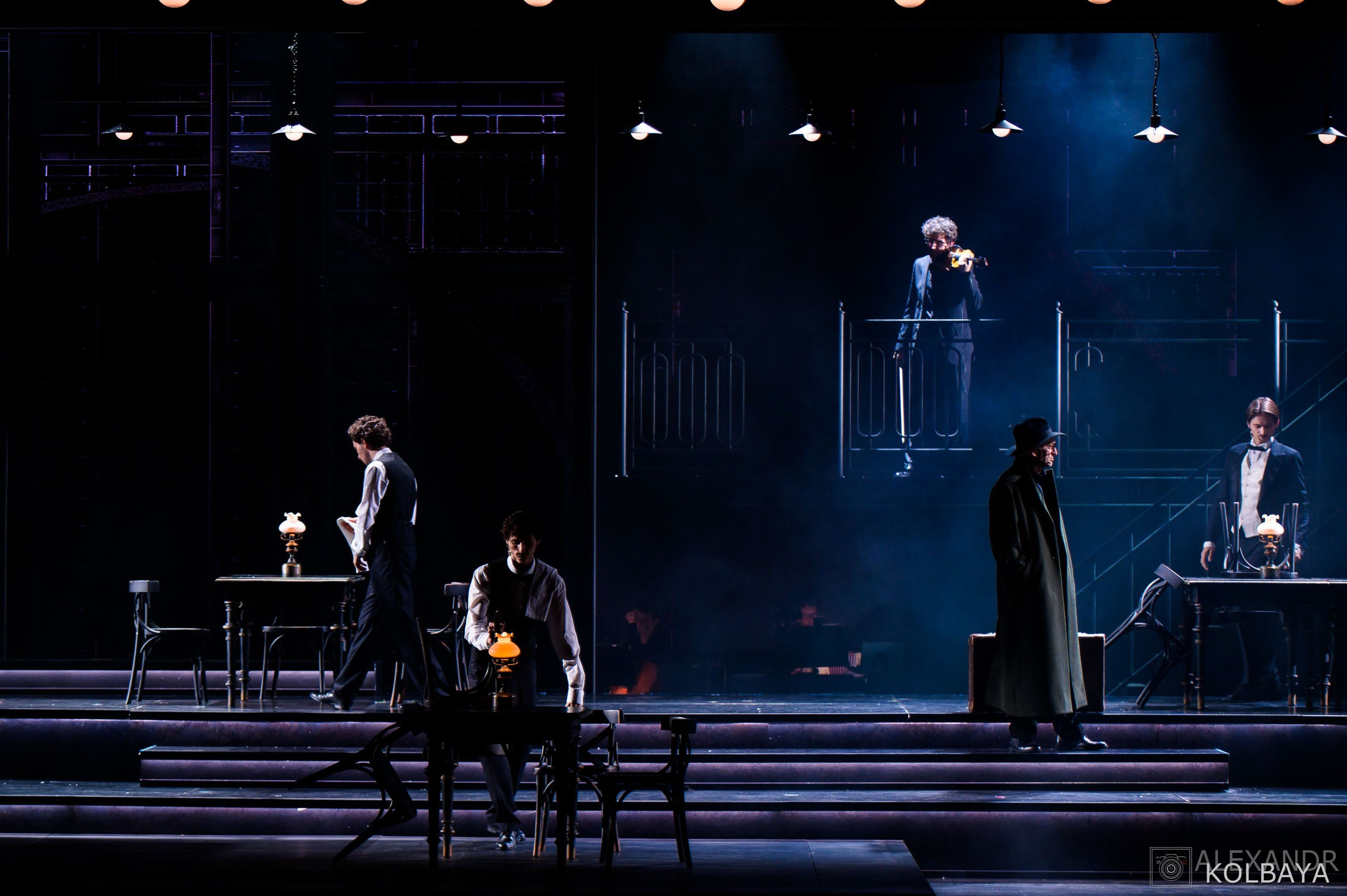 Фоторепортаж с мюзикла Вальс-Бостон 18 сентября 2025 года. Концертный и театральный репортажный фотограф в Москве Александр Колбая