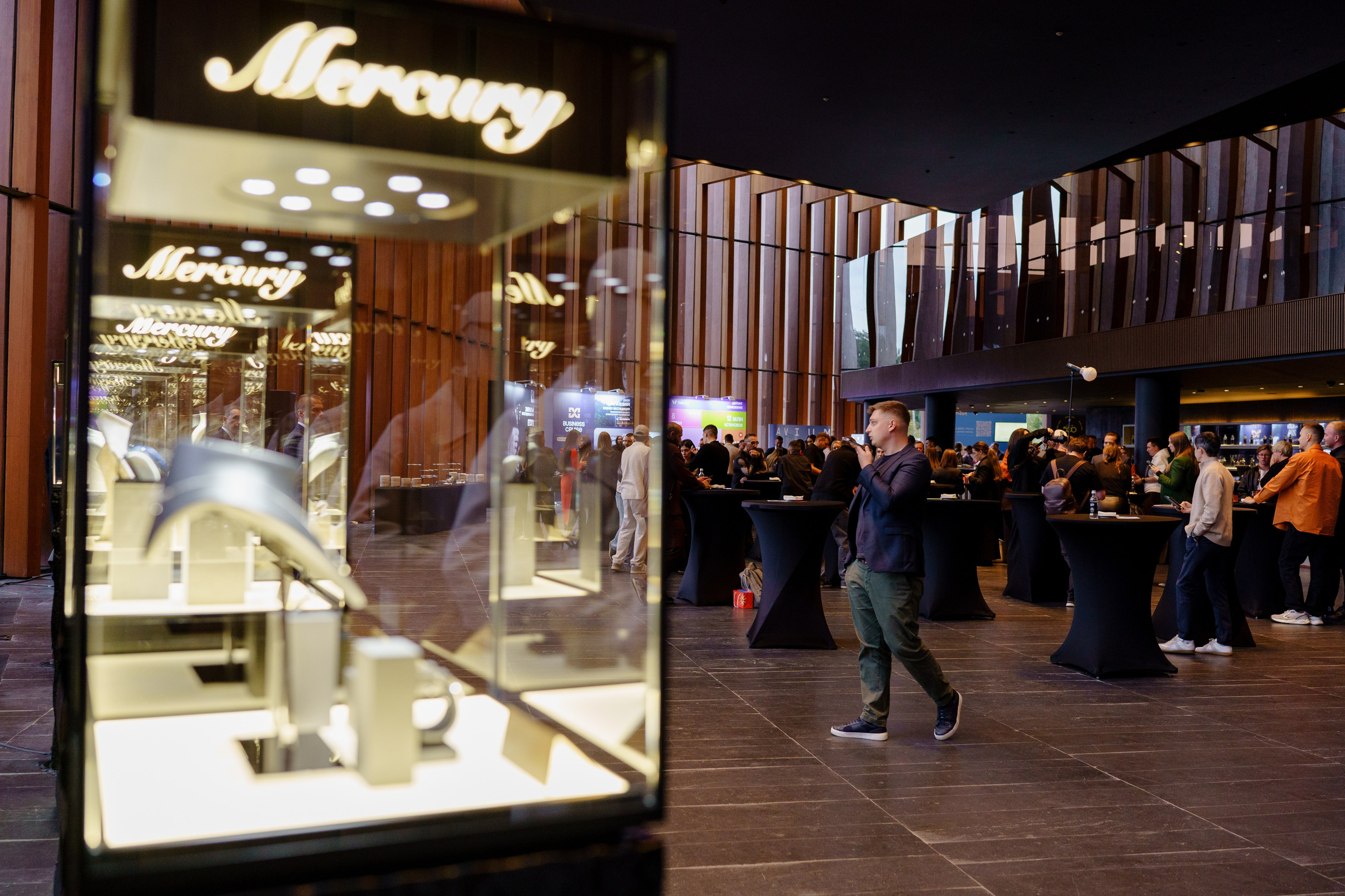 Фотограф репортажный на конференцию/форум в Москве. Репортажный фотограф в Москве Саша Дружинина