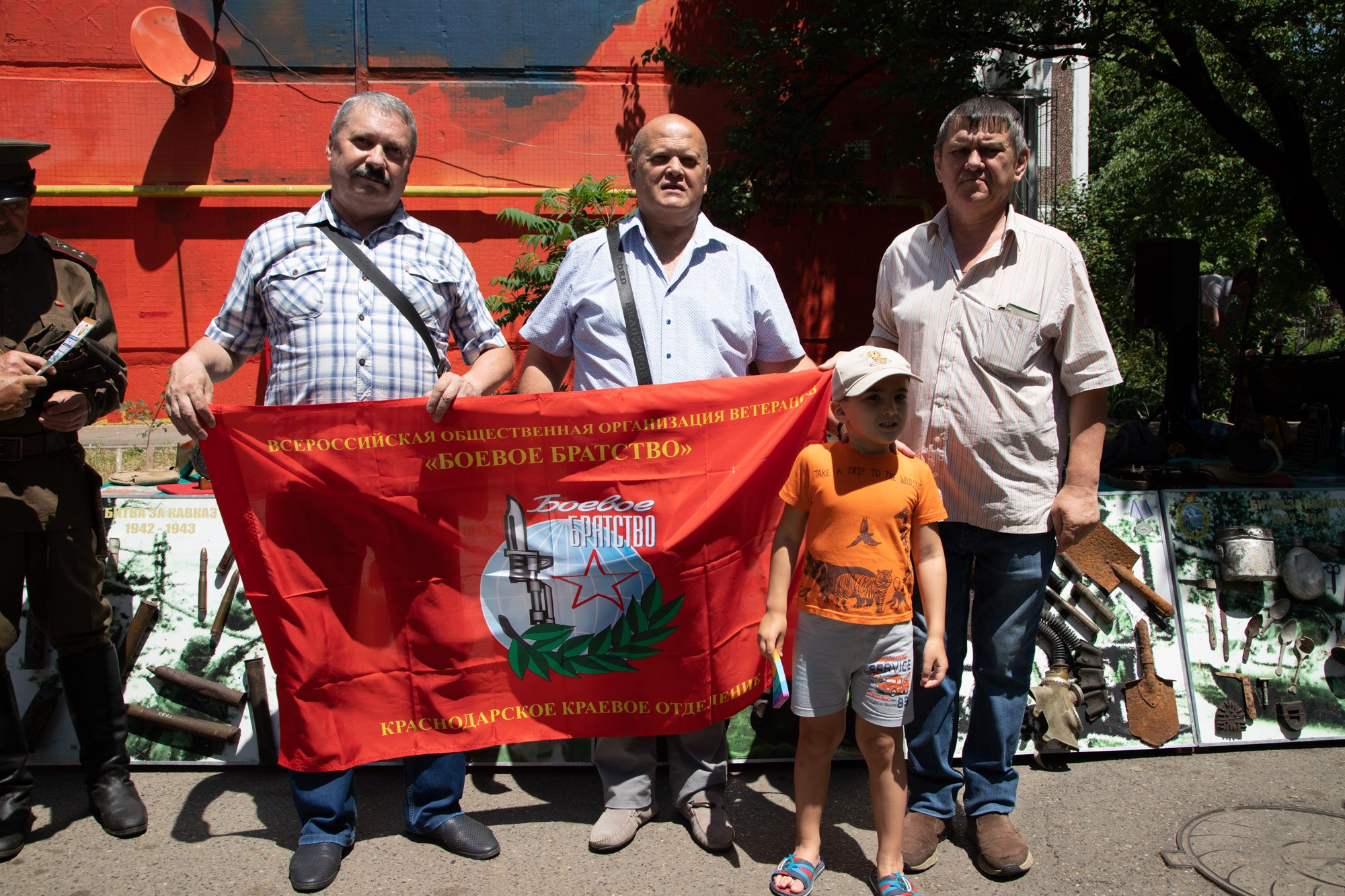 Открытие муралов памяти Героев СВО. Репортажный, промышленный и маркетплейс-фотограф Дмитрий Чернат