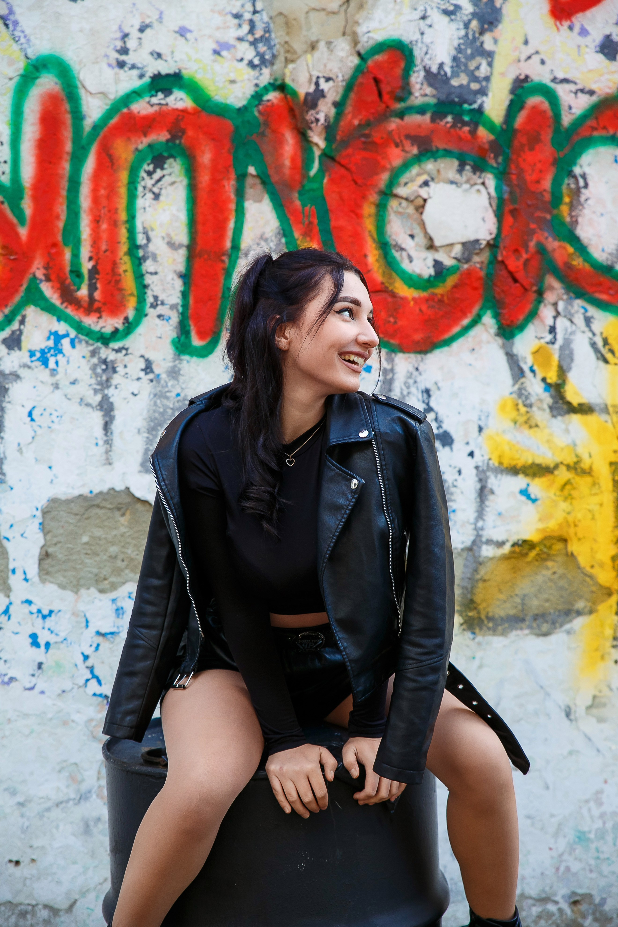 ГРАФФИТИ. Выпускные альбомы в Донецке и ДНР. Фотограф Донецк и ДНР