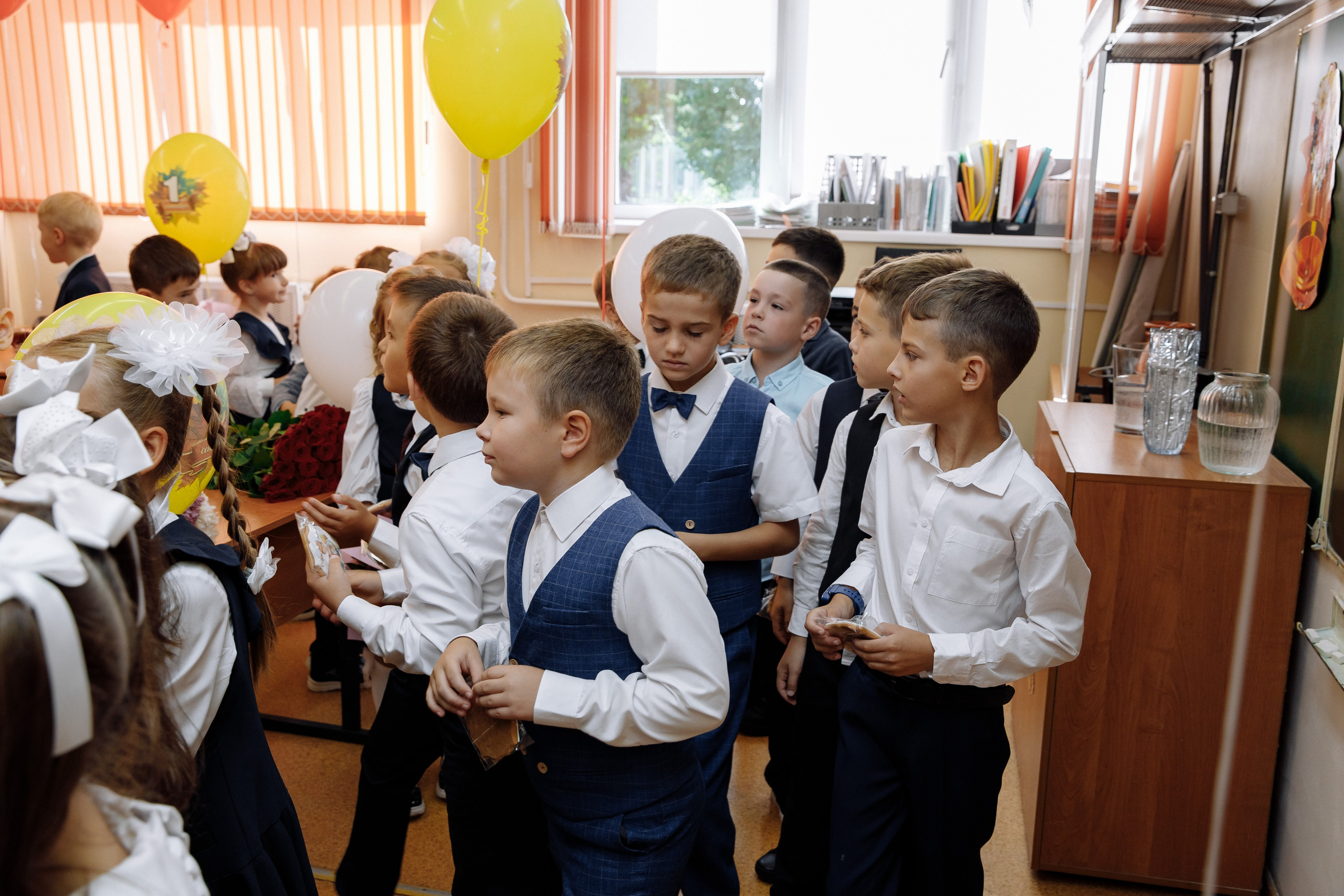 1 сентября Покровская СОШ. Свадебный фотограф Фадеева Алёна