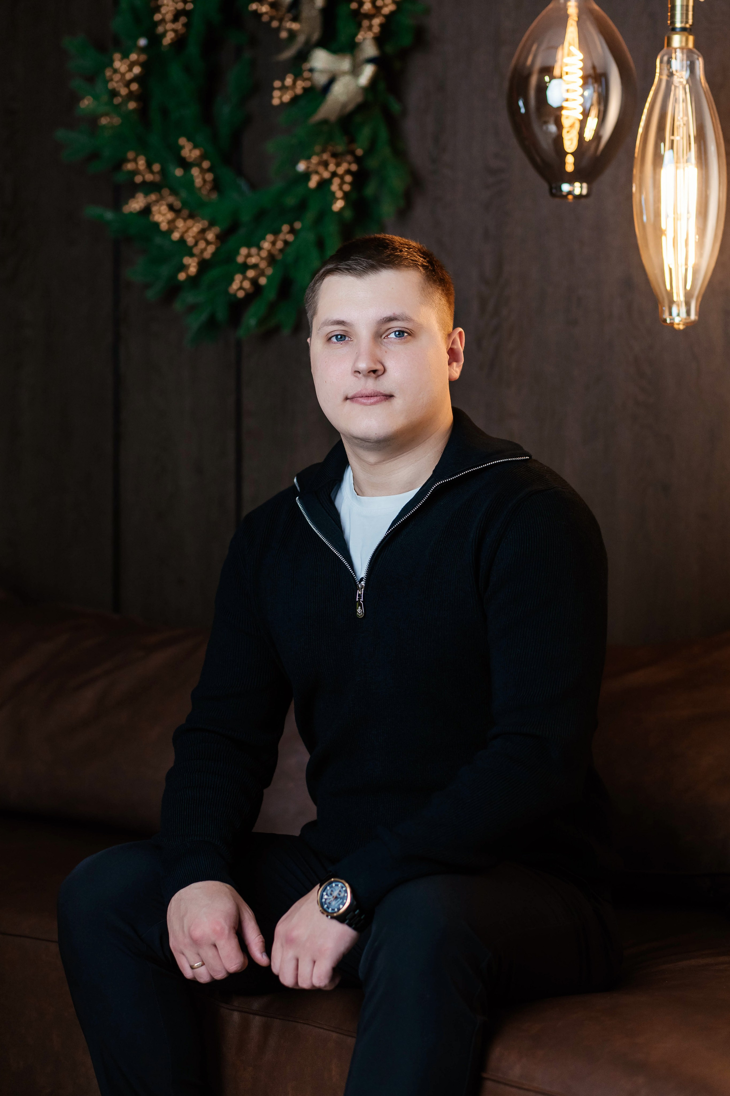 Мария и Вадим НГ 2026. Женский фотограф в Оренбурге Ирина Заводчикова