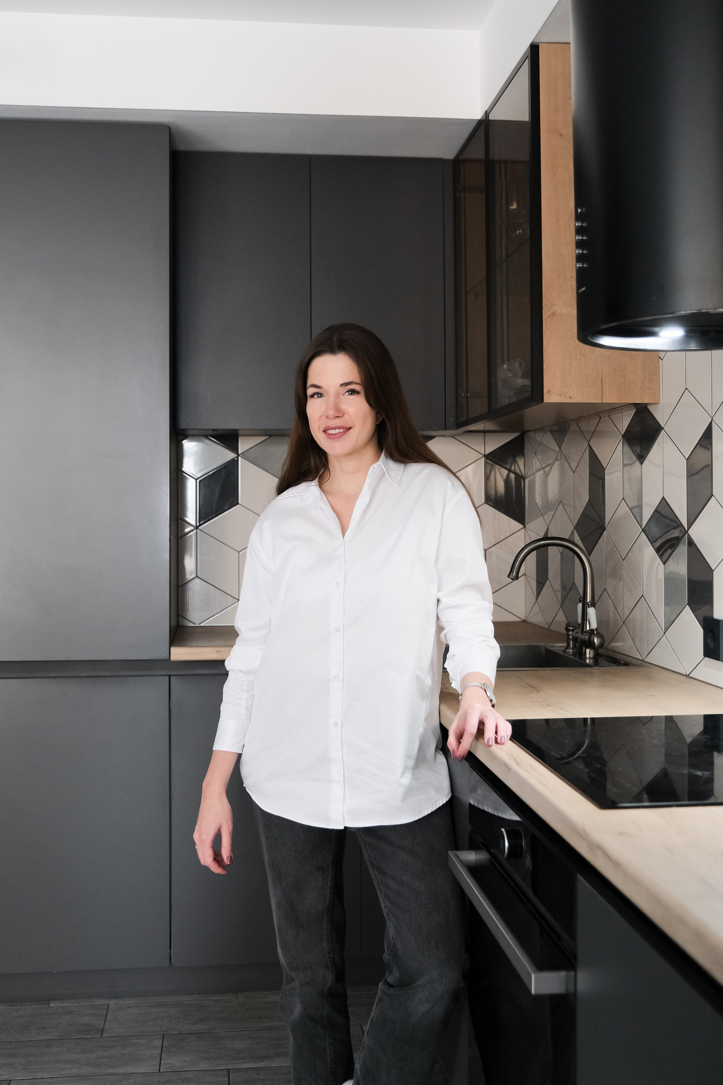 Кухня в Томске на заказ в Академгородке Таунхаус. Мебель на заказ. ГУДРУМ — Мебель на заказ в Томске | Кухни | Шкафы | Стулья и Столы