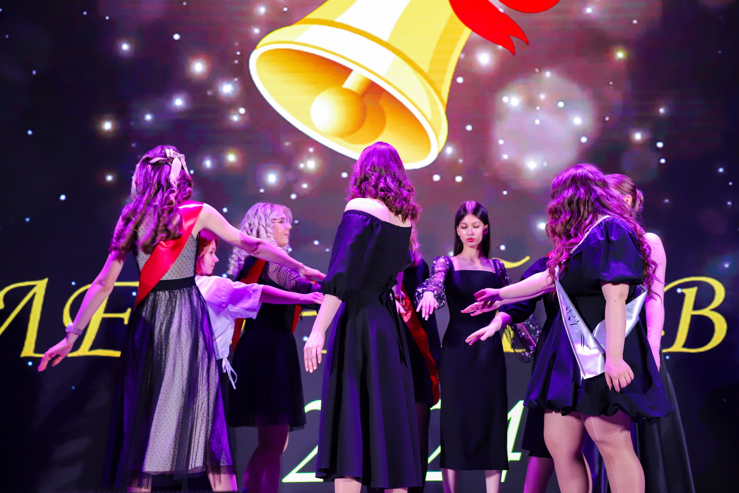 Последние звонки в школе. K-pop (и не только) фотограф в Москве Светлана Полякова