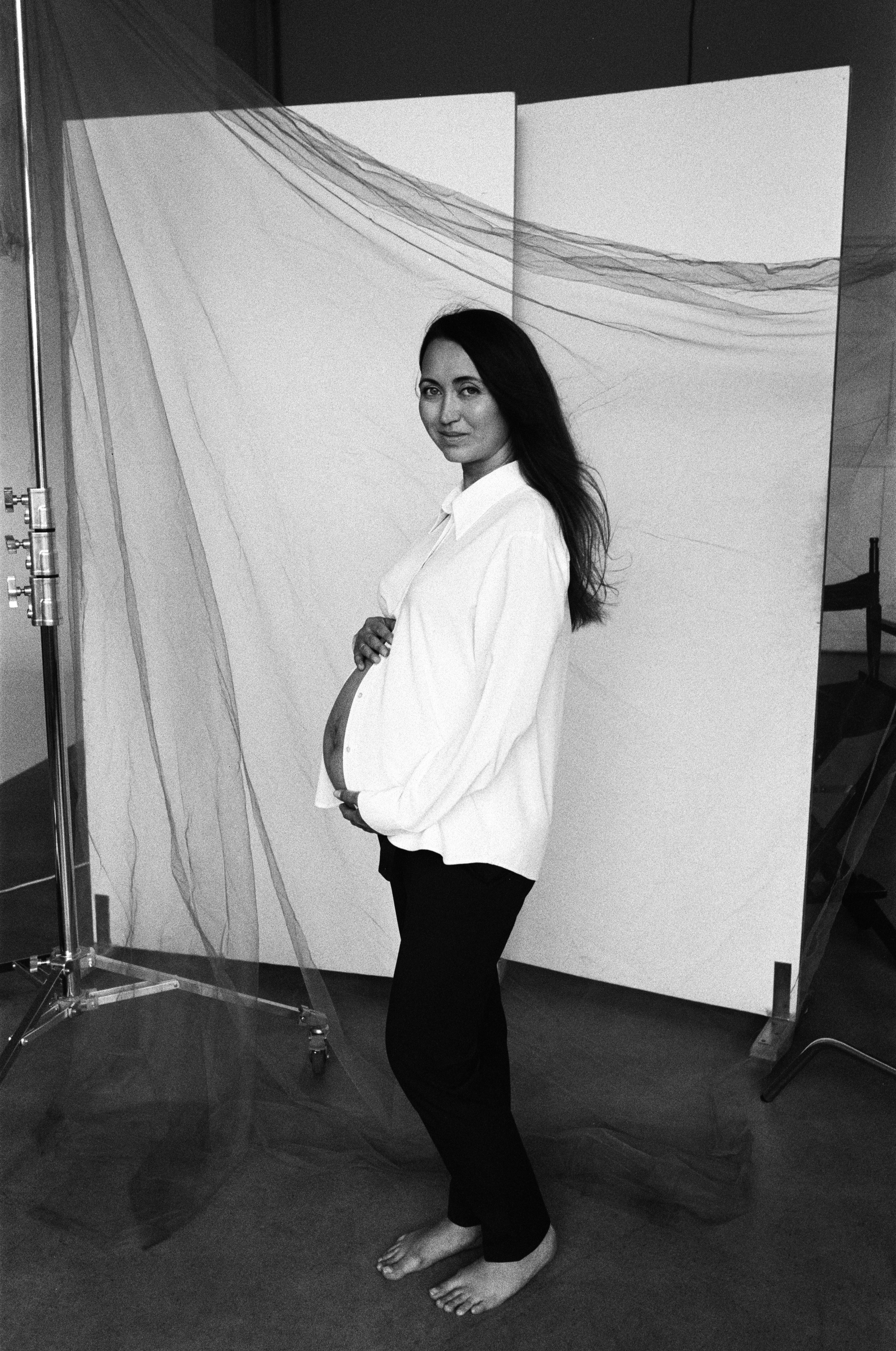 Елена и Герман. Съёмка беременности в студии. Настя Оленченко, портретный/семейный фотограф на цифру и плёнку Москва