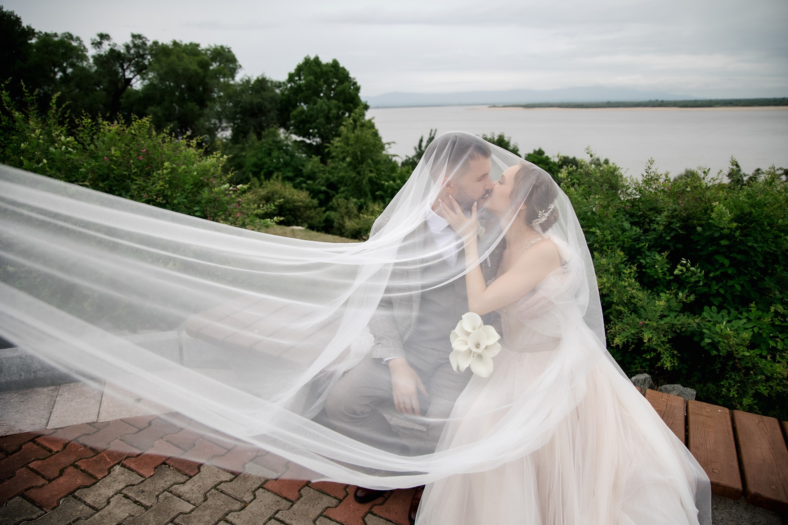 Степан и Ульяна. Утро. Загс. Прогулка. Дождь и солнце. Свадебный фотограф в Хабаровске