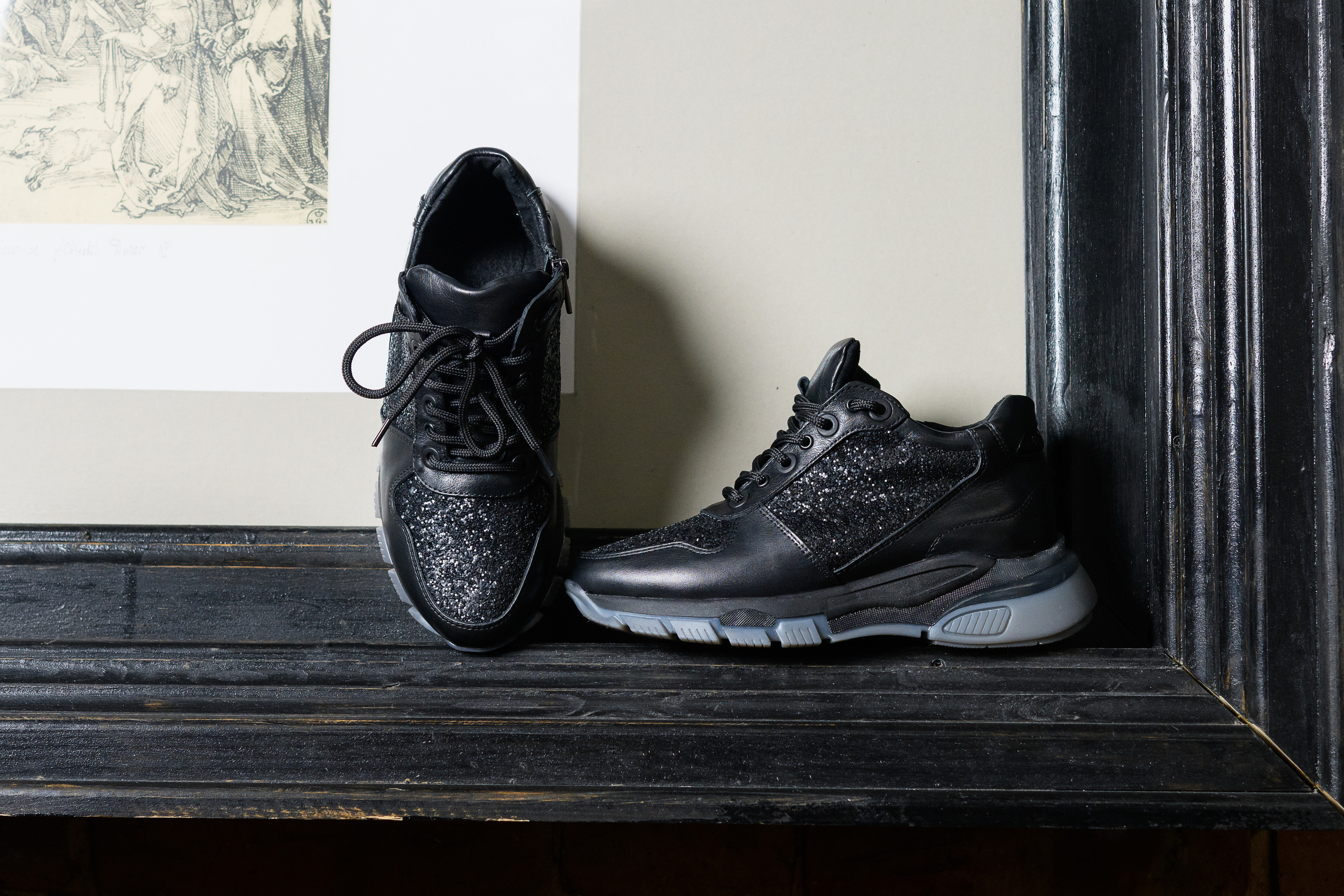 Съёмка обуви для контента. Фотограф — Рустам Бикулов. Коммерческая фотография, фуд-фотография