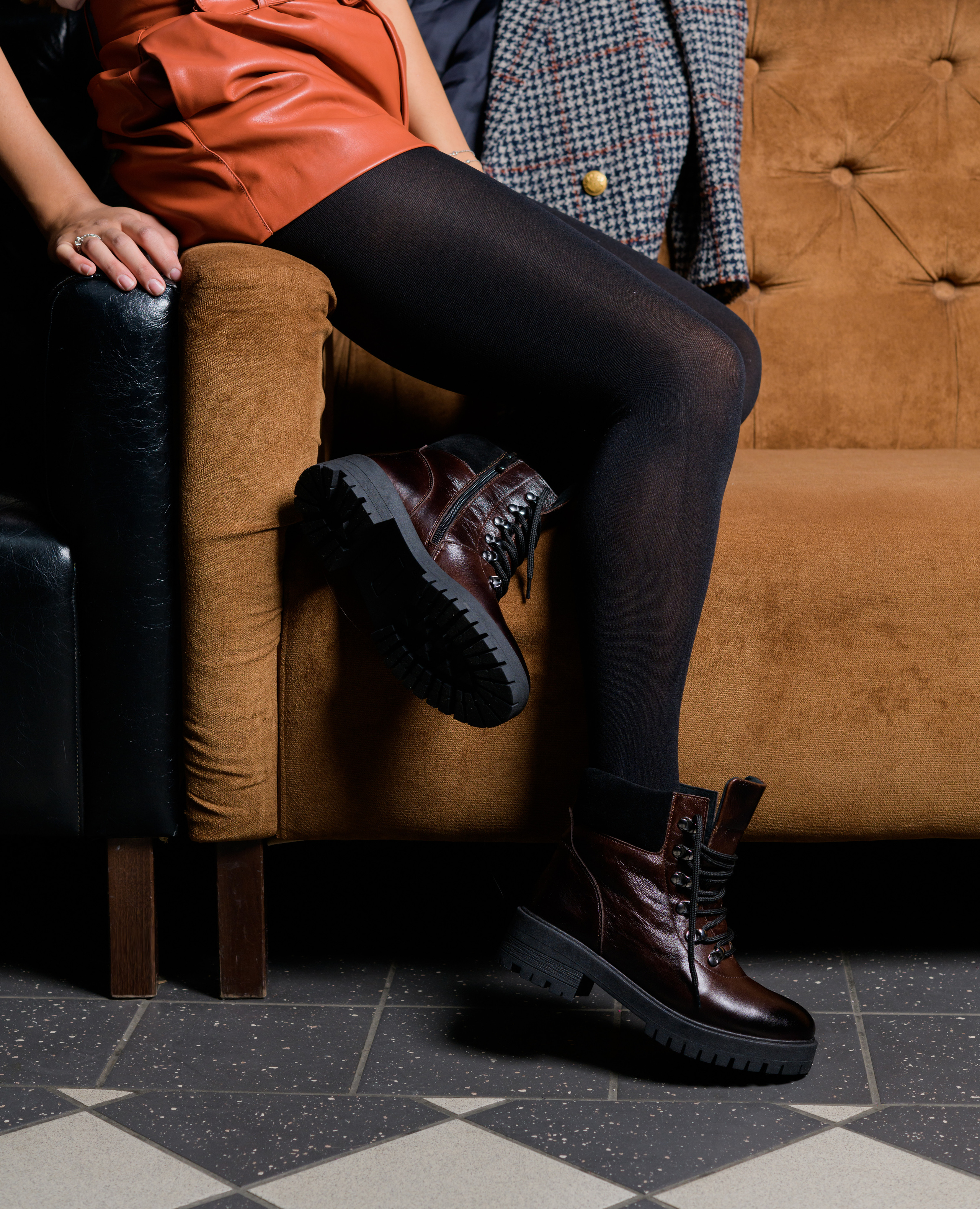 Съёмка обуви для контента. Фотограф — Рустам Бикулов. Коммерческая фотография, фуд-фотография