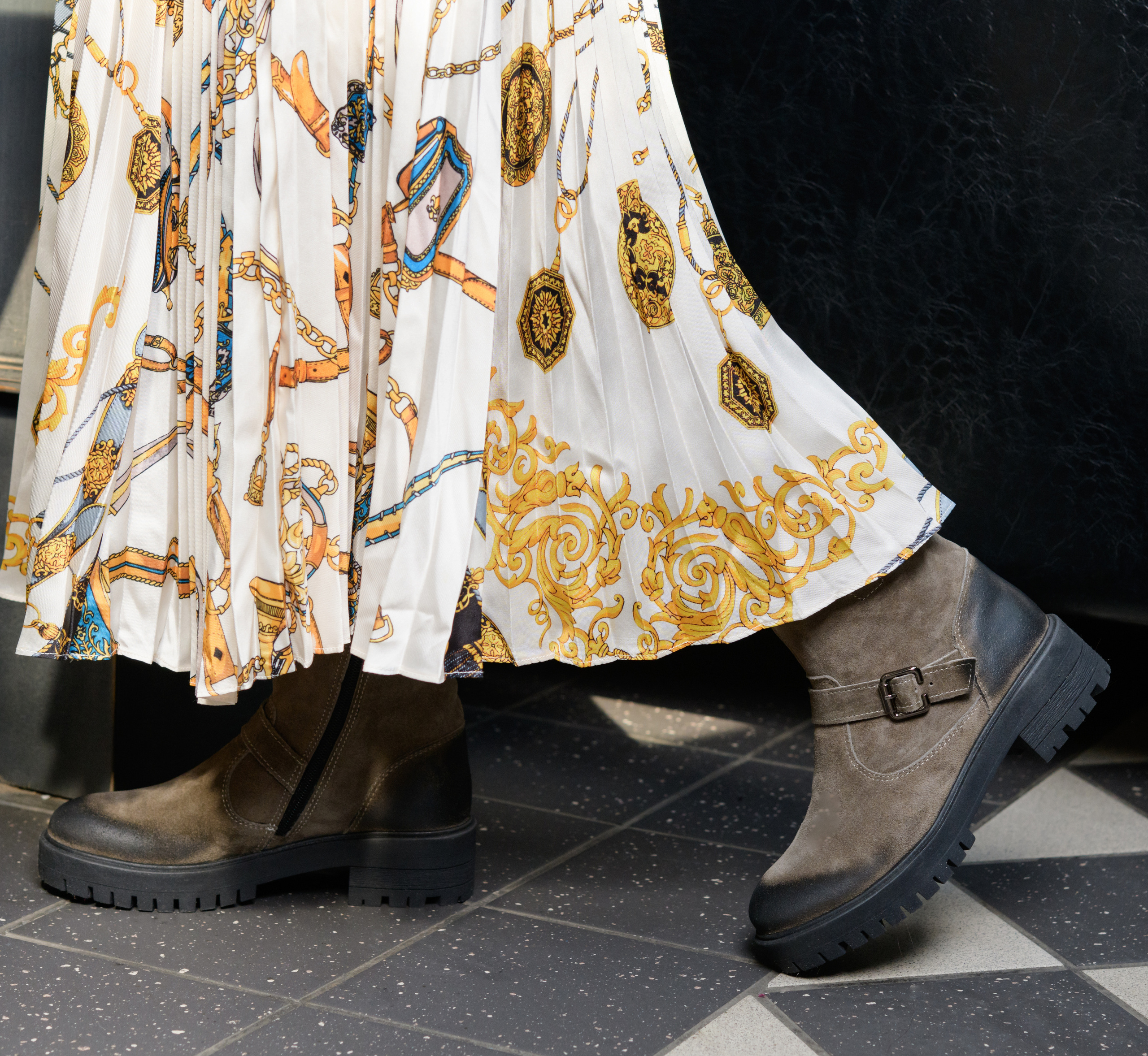 Съёмка обуви для контента. Фотограф — Рустам Бикулов. Коммерческая фотография, фуд-фотография