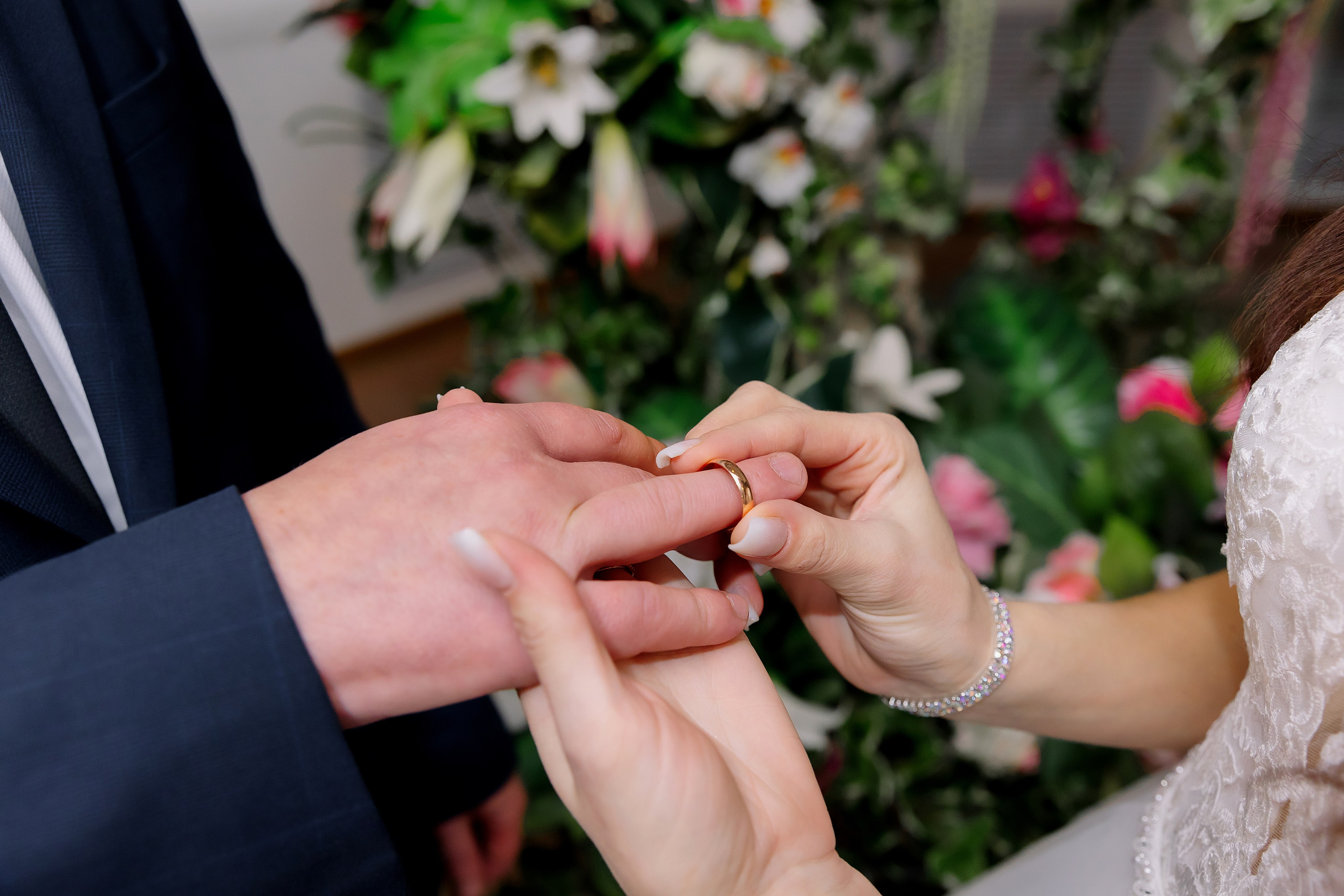 Ленинский ЗАГС Михаил & Юлия. Свадебный фотограф в Новосибирске Лидия Александровна