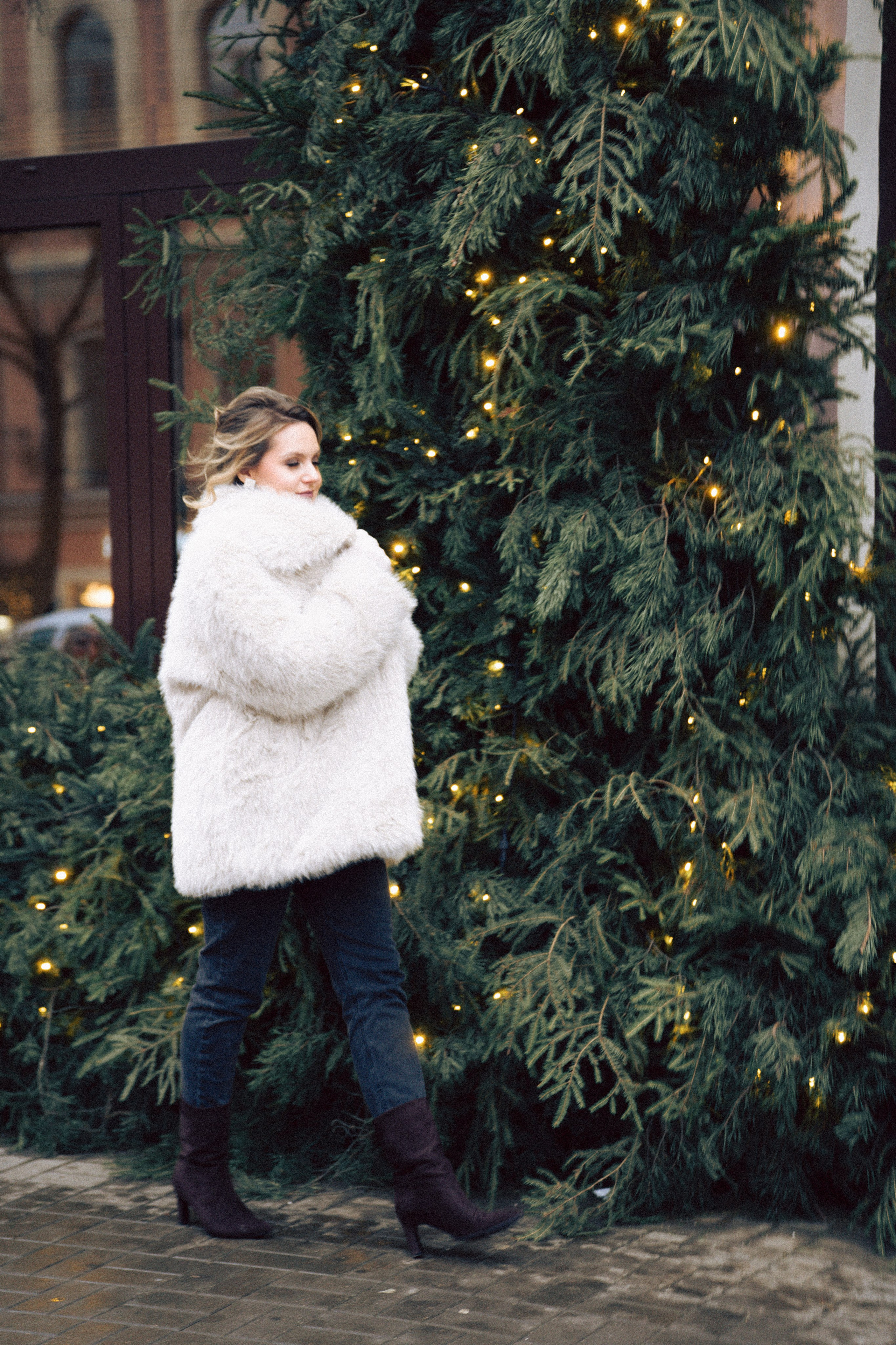 НОВОГОДНЯЯ ФОТОСЕСИИЯ В СТУДИИ ДЛЯ ДЕВУШКИ И ПРОГУЛКА ПО ЧЕРНЫШЕВСКОЙ. Профессиональный фотограф, Санкт-Петербург — Виктория Богомолова
