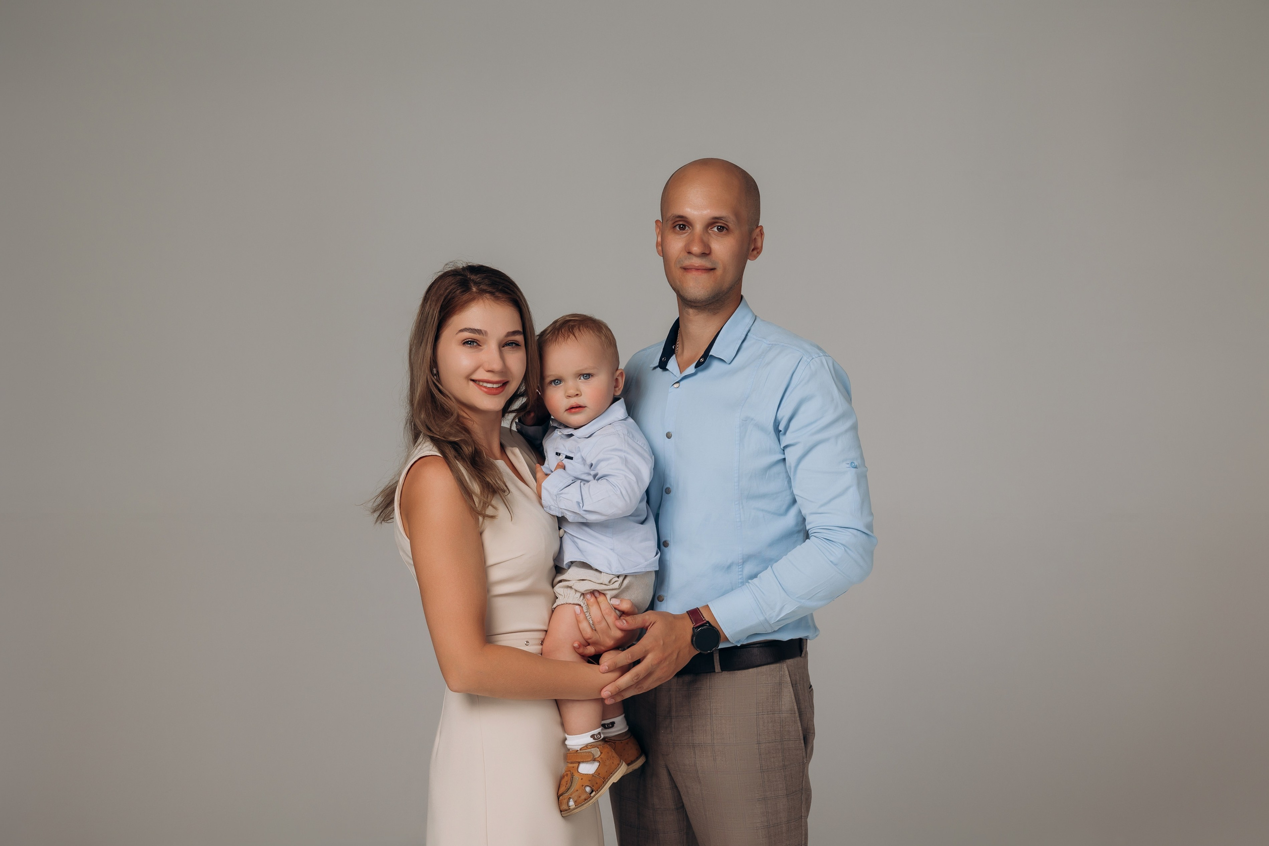 Анастасия и семья. Фотостудия Нюд. Фотограф в Калининграде свадебная фотография, репортажная, фотосессии